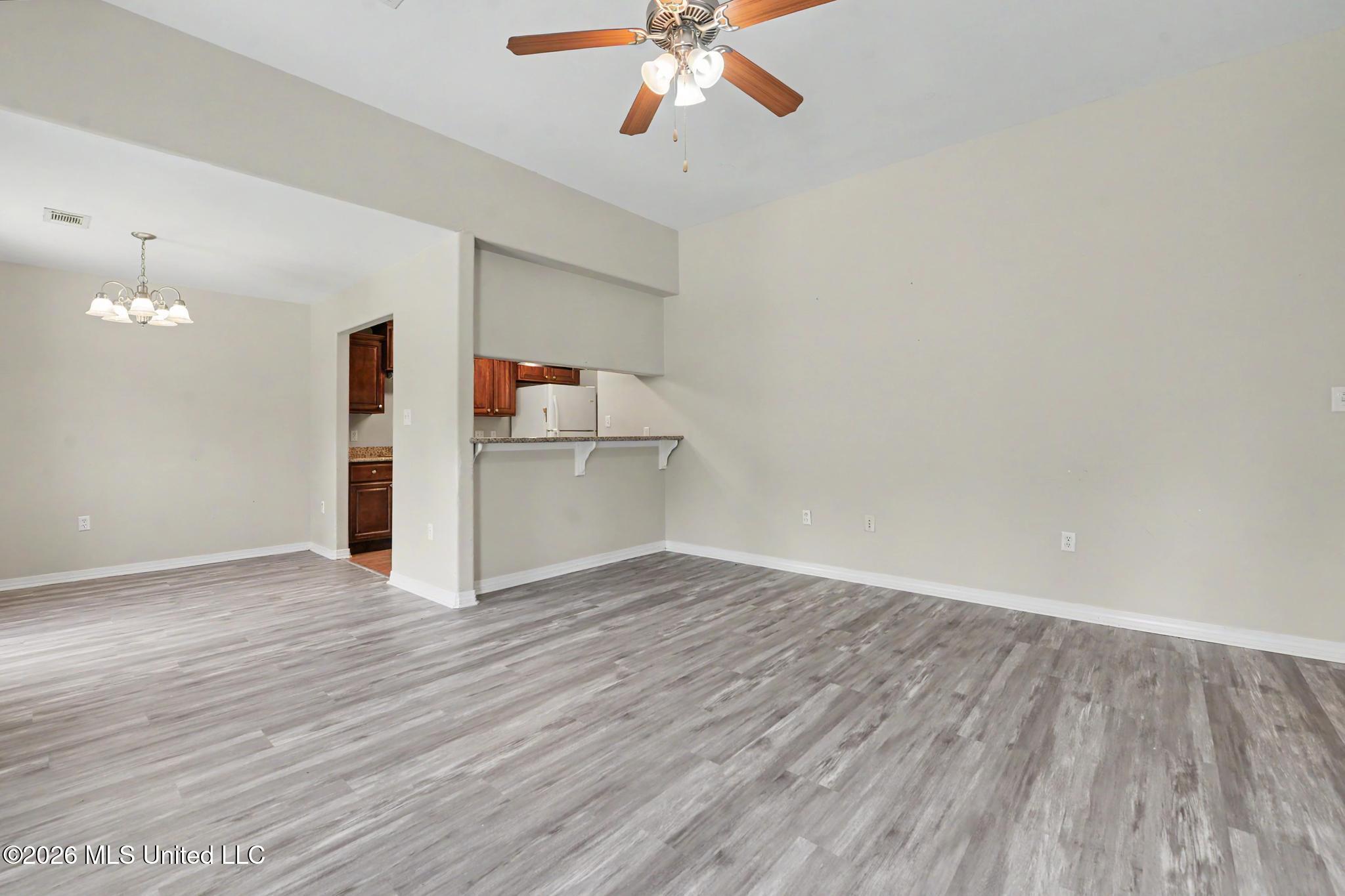 2313 Paula Circle Property Photo 4