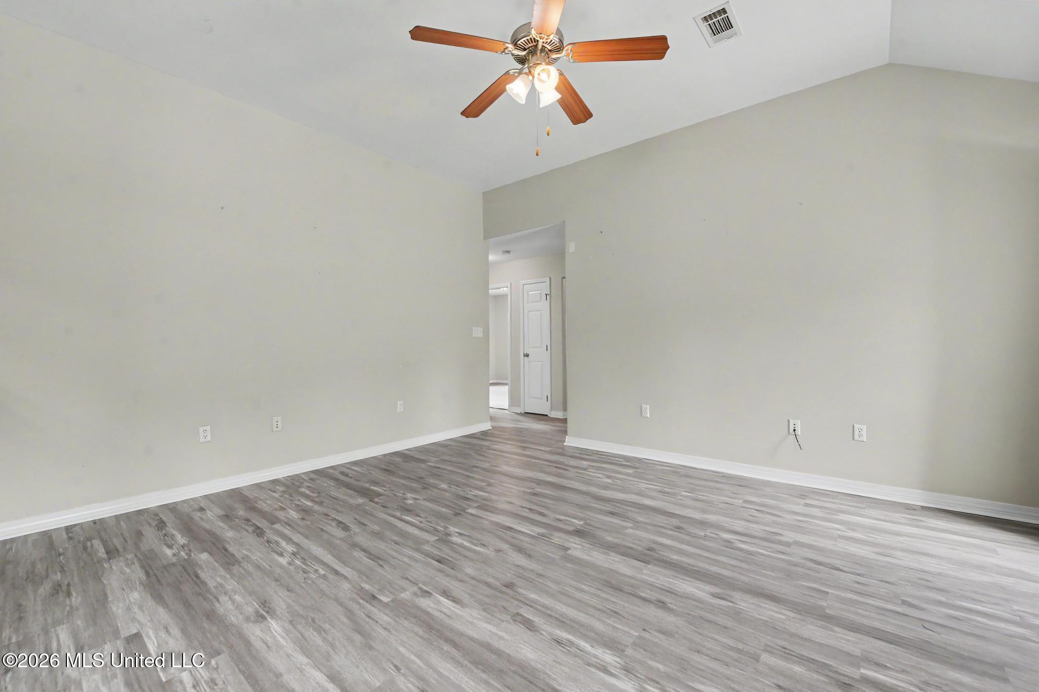 2313 Paula Circle Property Photo 5