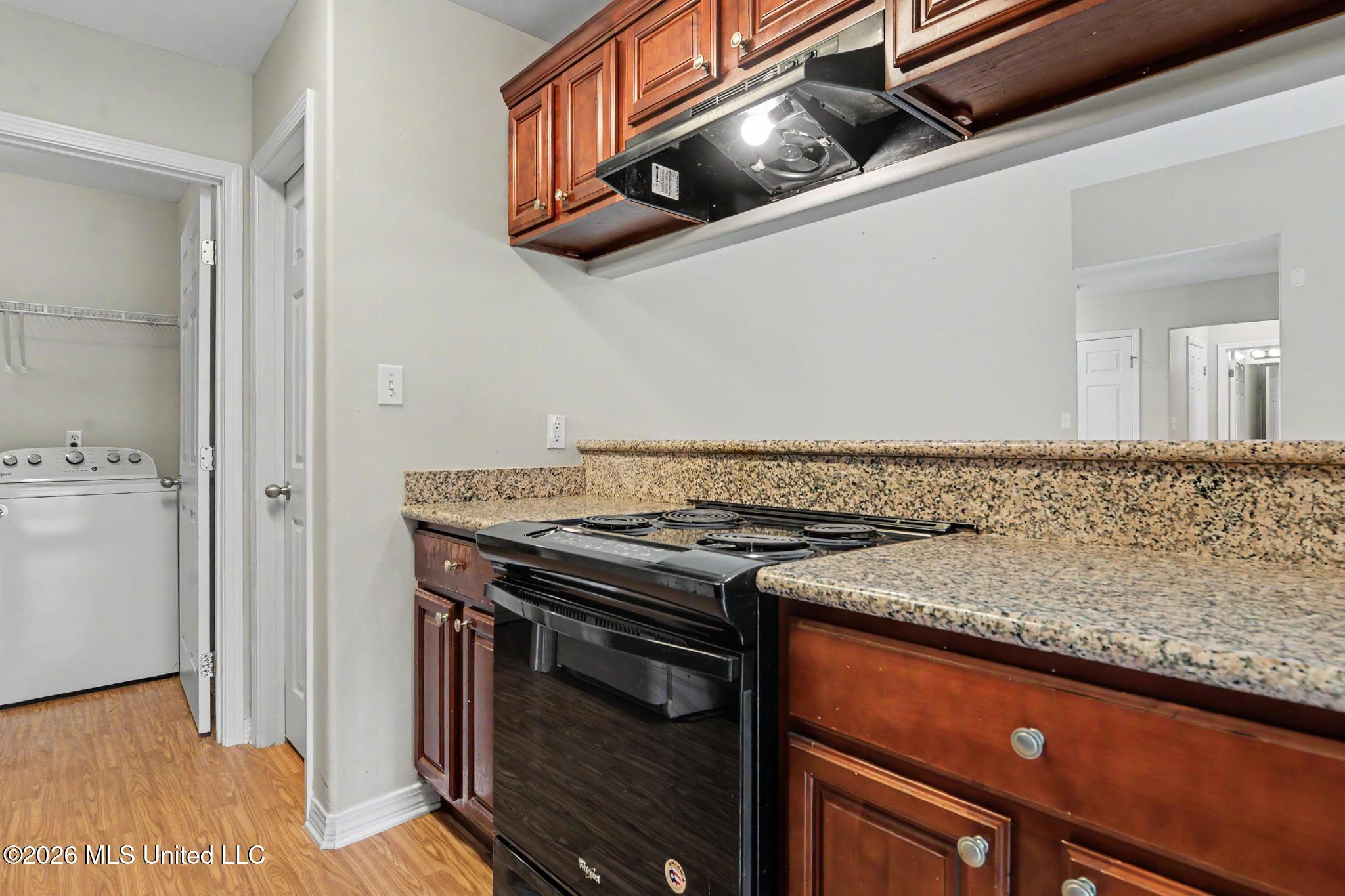 2313 Paula Circle Property Photo 7