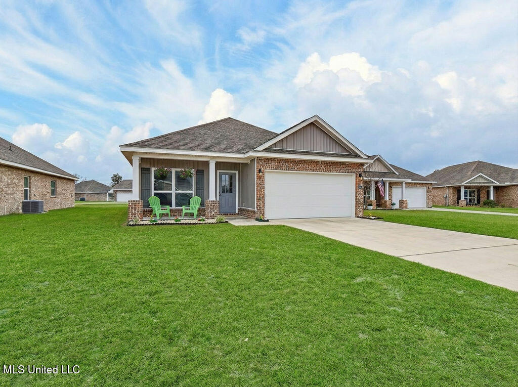 1052 Whimbrel Court Property Photo 3