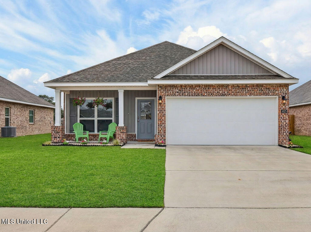 1052 Whimbrel Court Property Photo 4