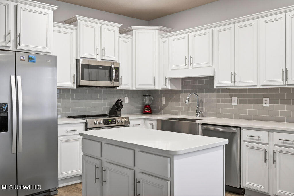 1052 Whimbrel Court Property Photo 10