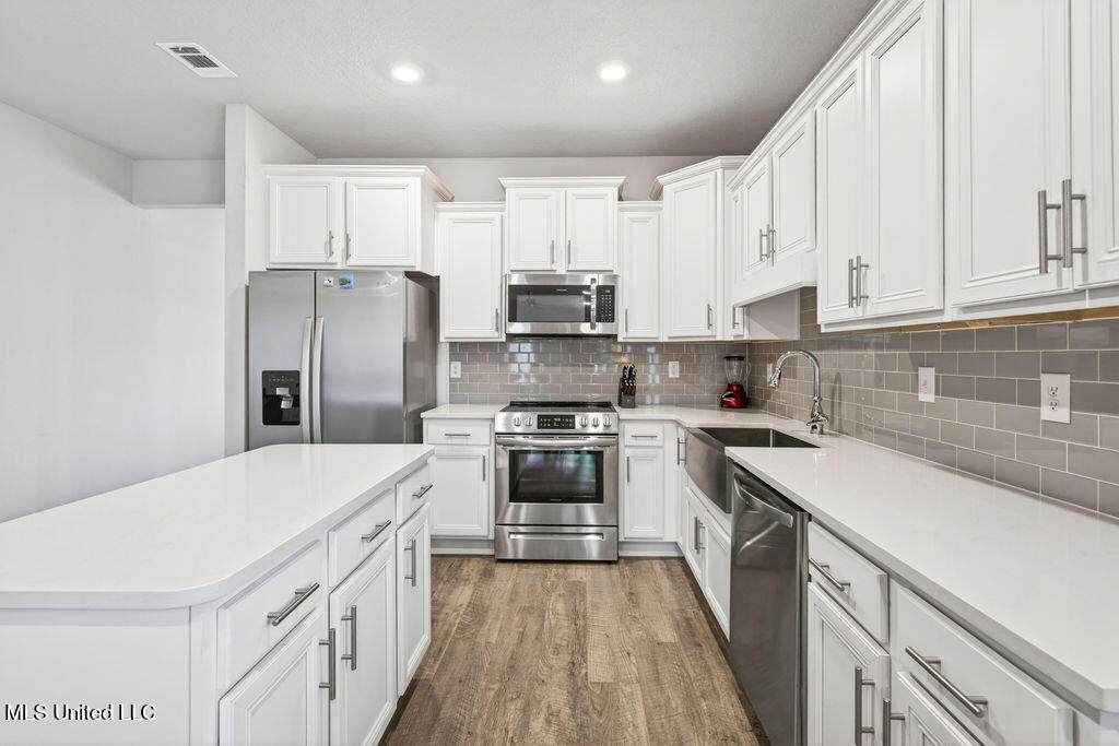 1052 Whimbrel Court Property Photo 11