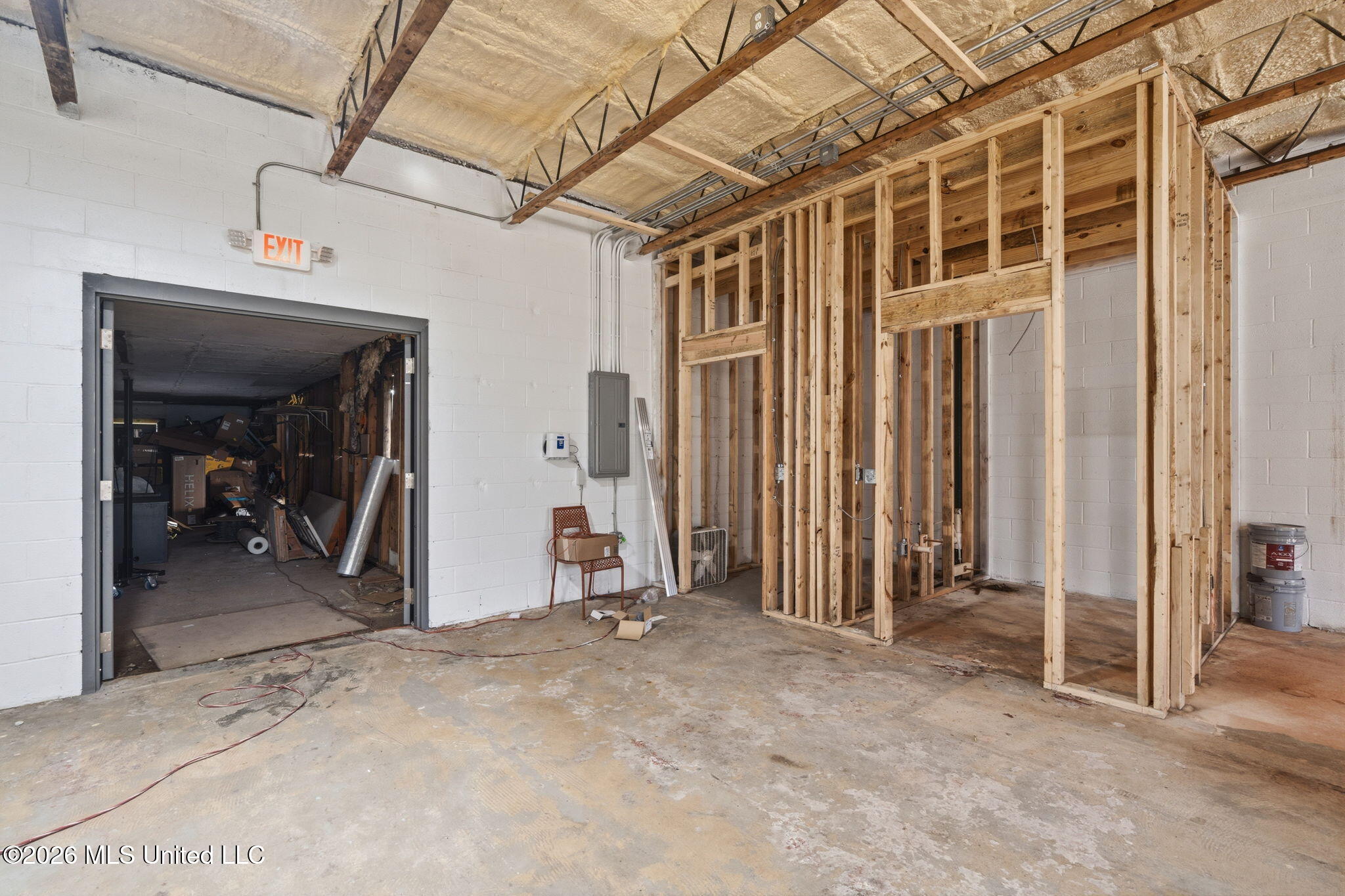 6500 Baker Road Property Photo 5