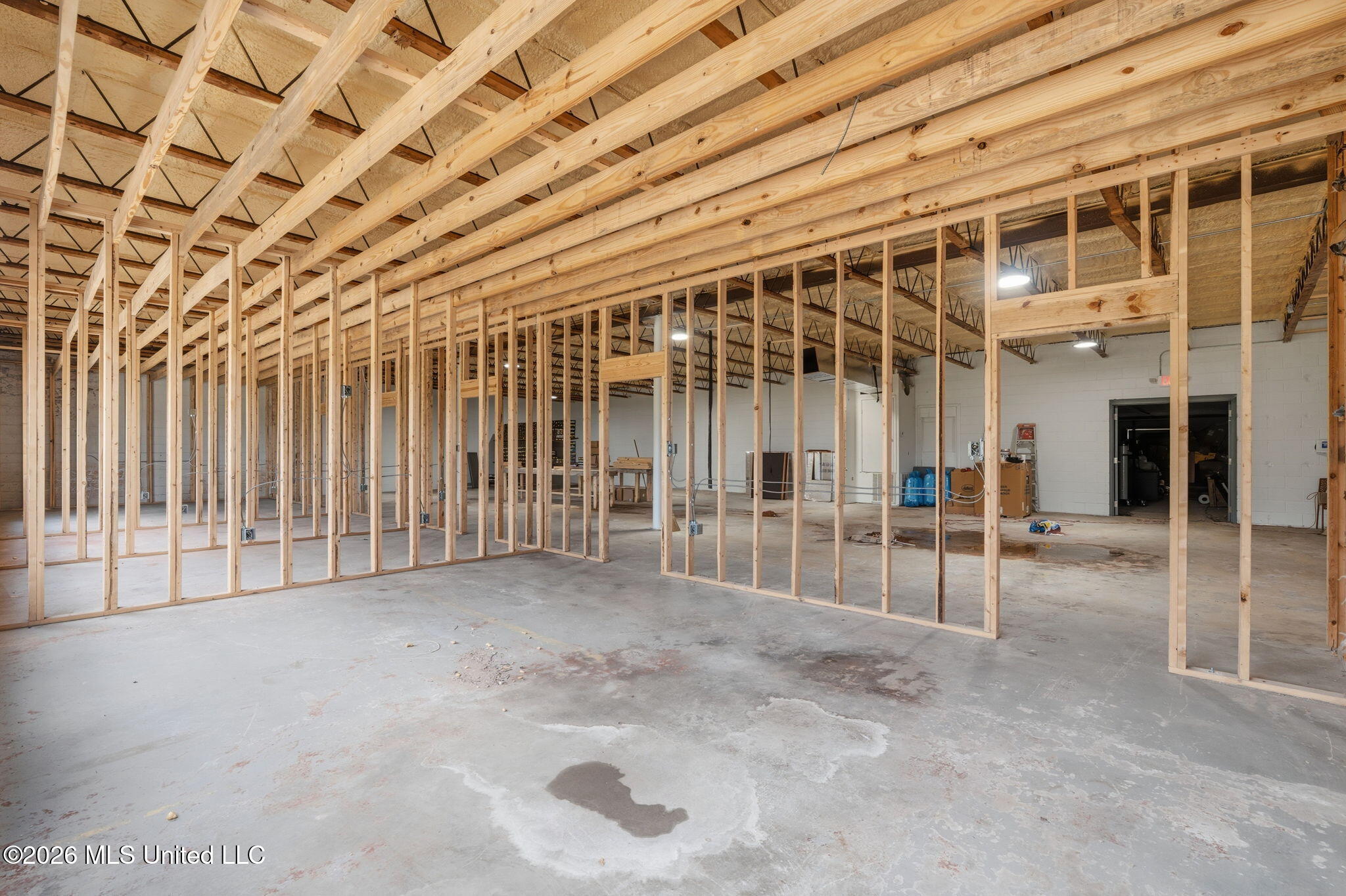6500 Baker Road Property Photo 14