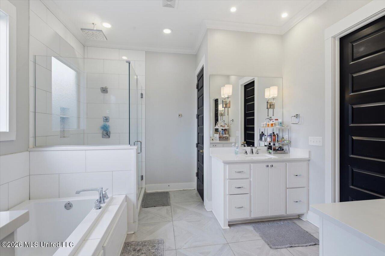262 Reservoir Way Property Photo 27