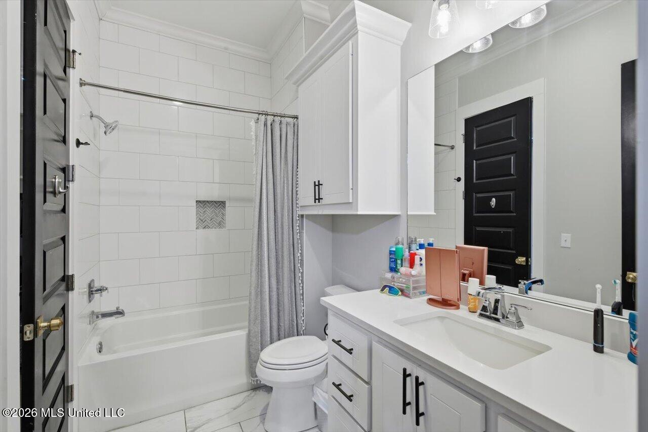 262 Reservoir Way Property Photo 34