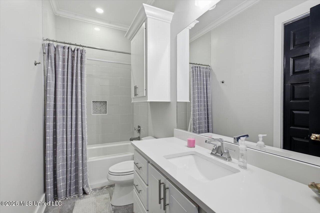 262 Reservoir Way Property Photo 37