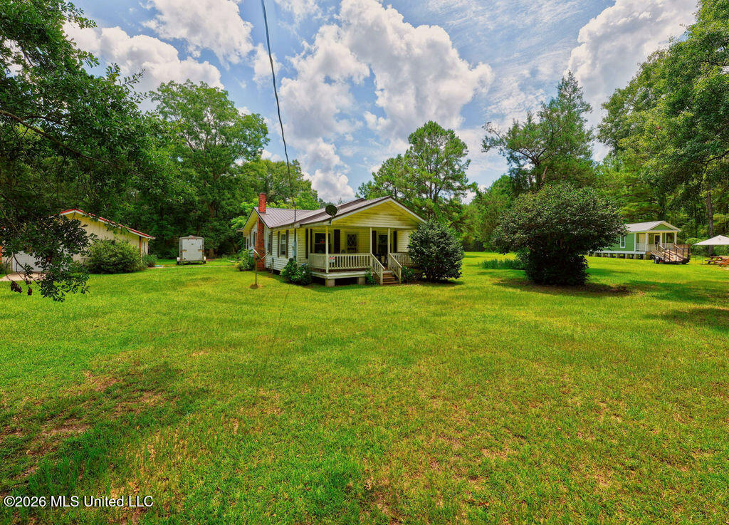 8400 Vestry Road Property Photo 15