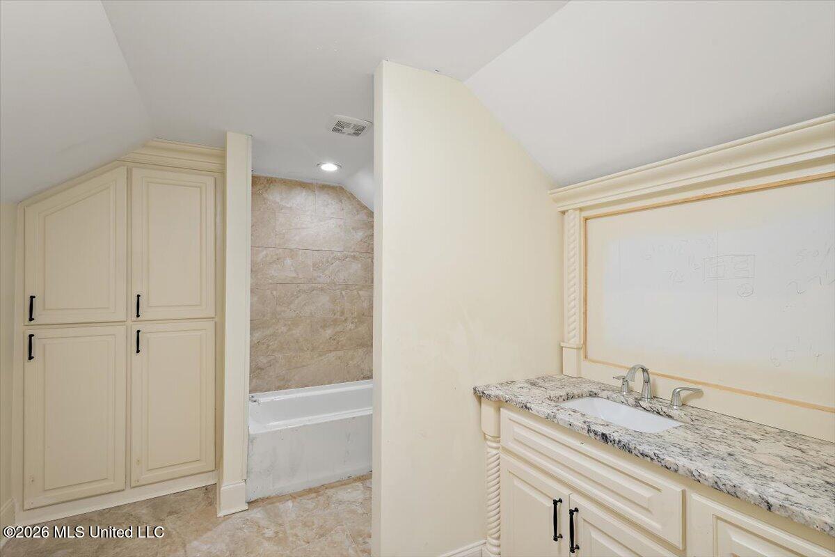 589 N Old Canton Road Property Photo 27