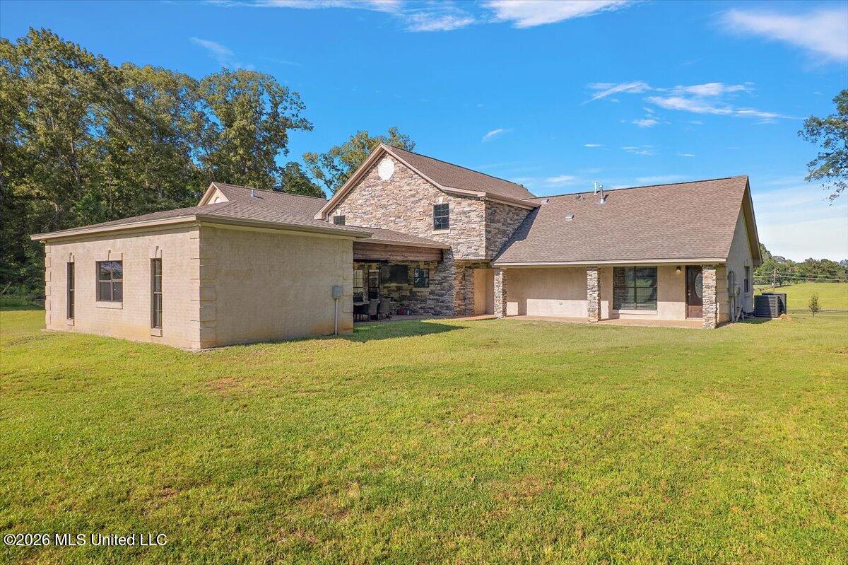589 N Old Canton Road Property Photo 45
