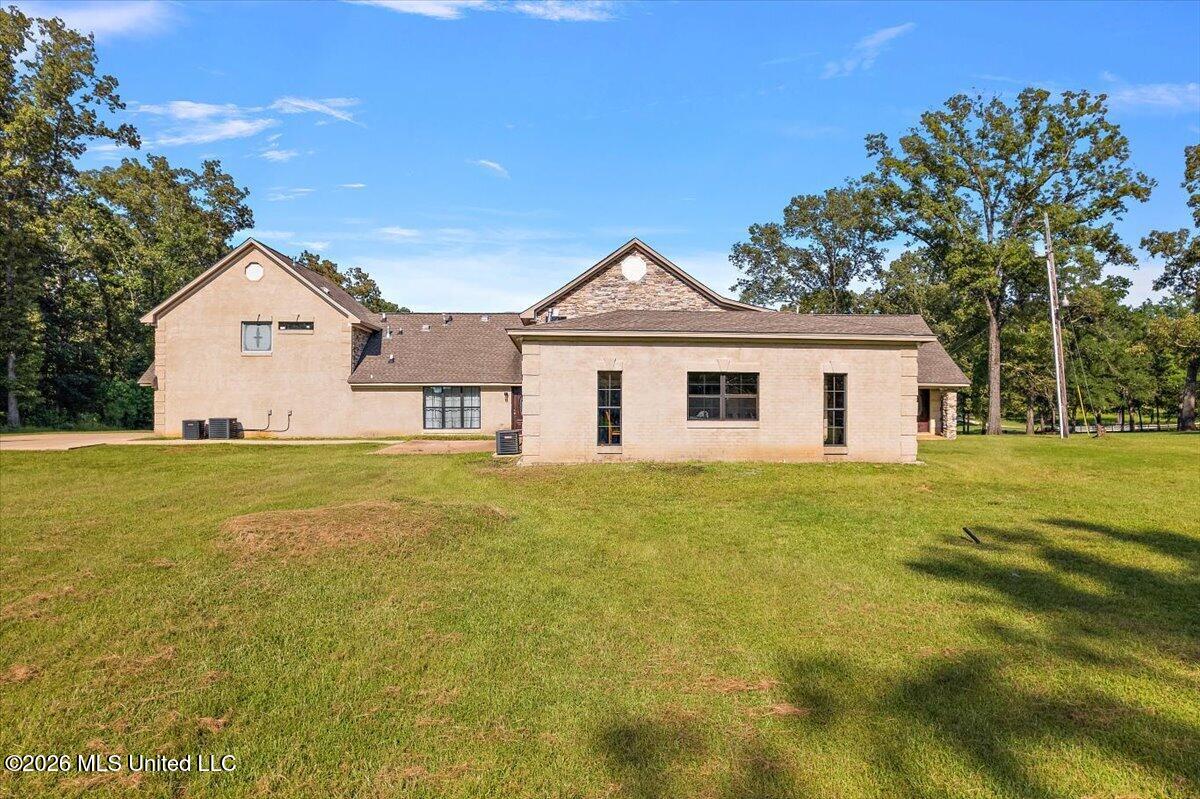 589 N Old Canton Road Property Photo 46