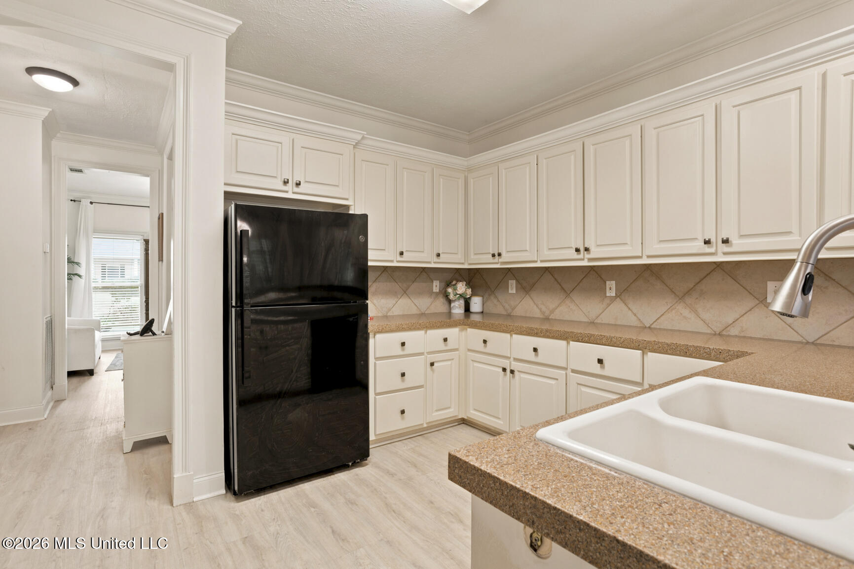 615 Turnberry Lane Property Photo 8