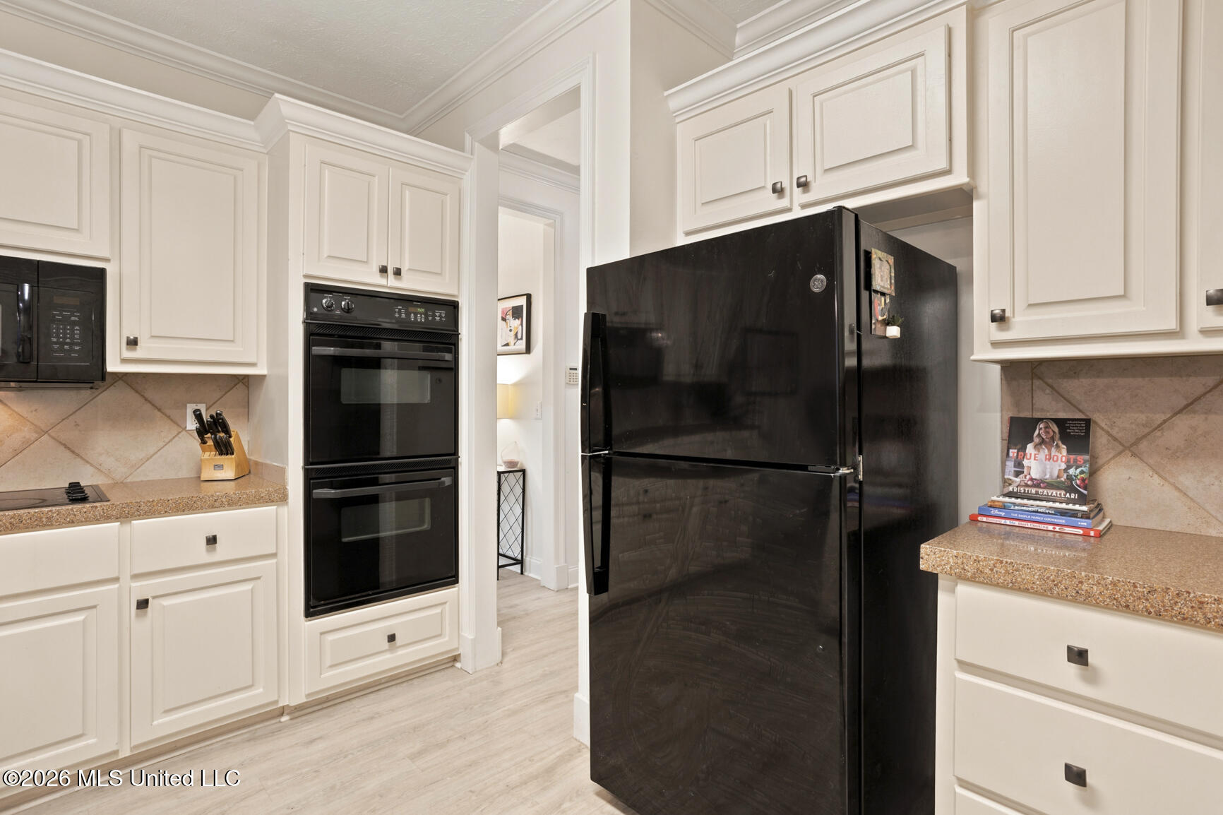 615 Turnberry Lane Property Photo 10