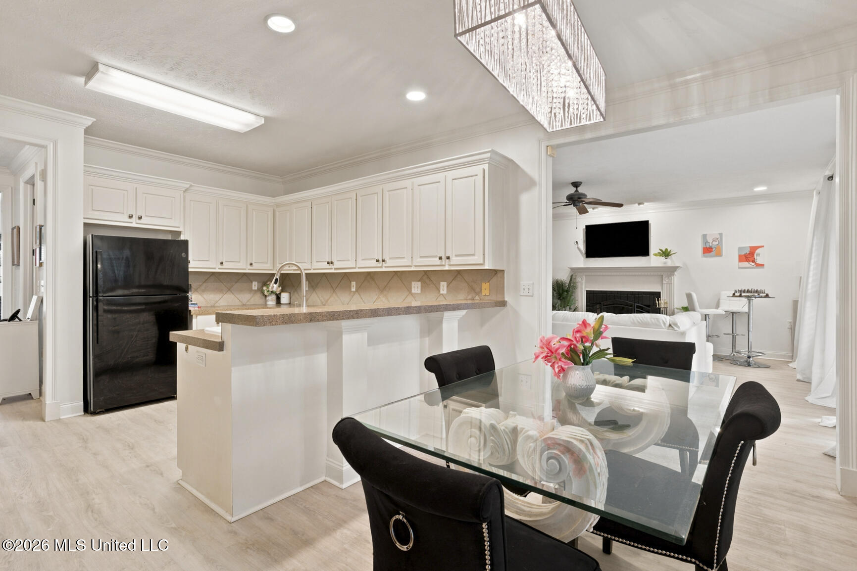 615 Turnberry Lane Property Photo 11