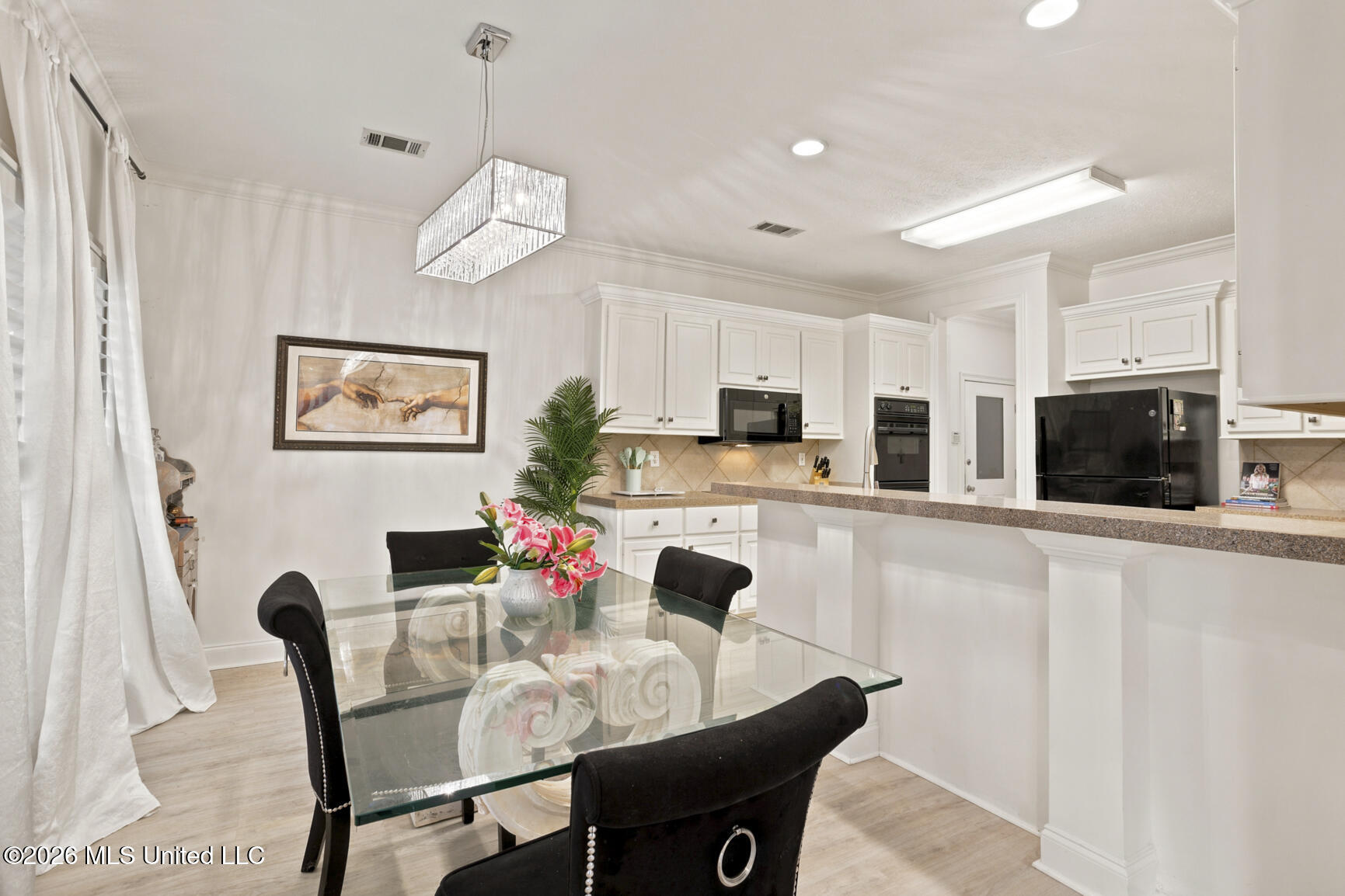 615 Turnberry Lane Property Photo 12