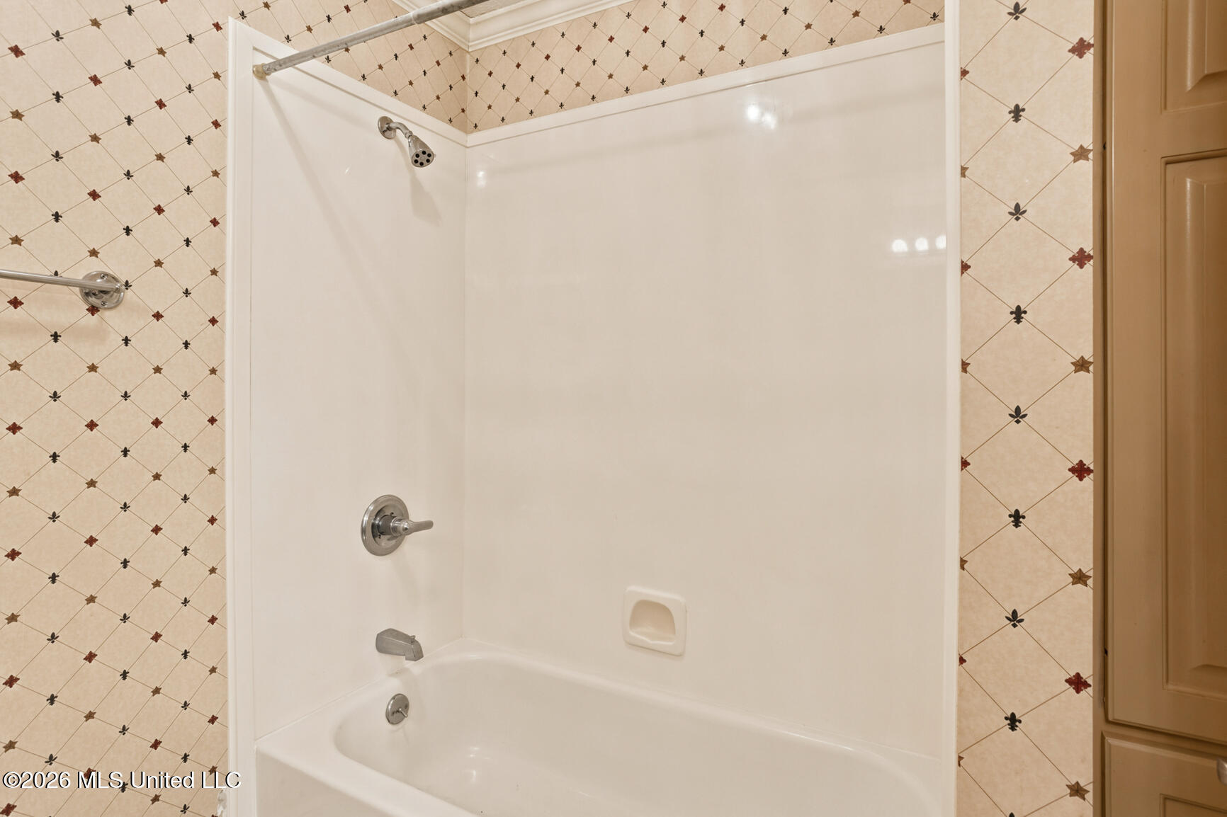 615 Turnberry Lane Property Photo 34
