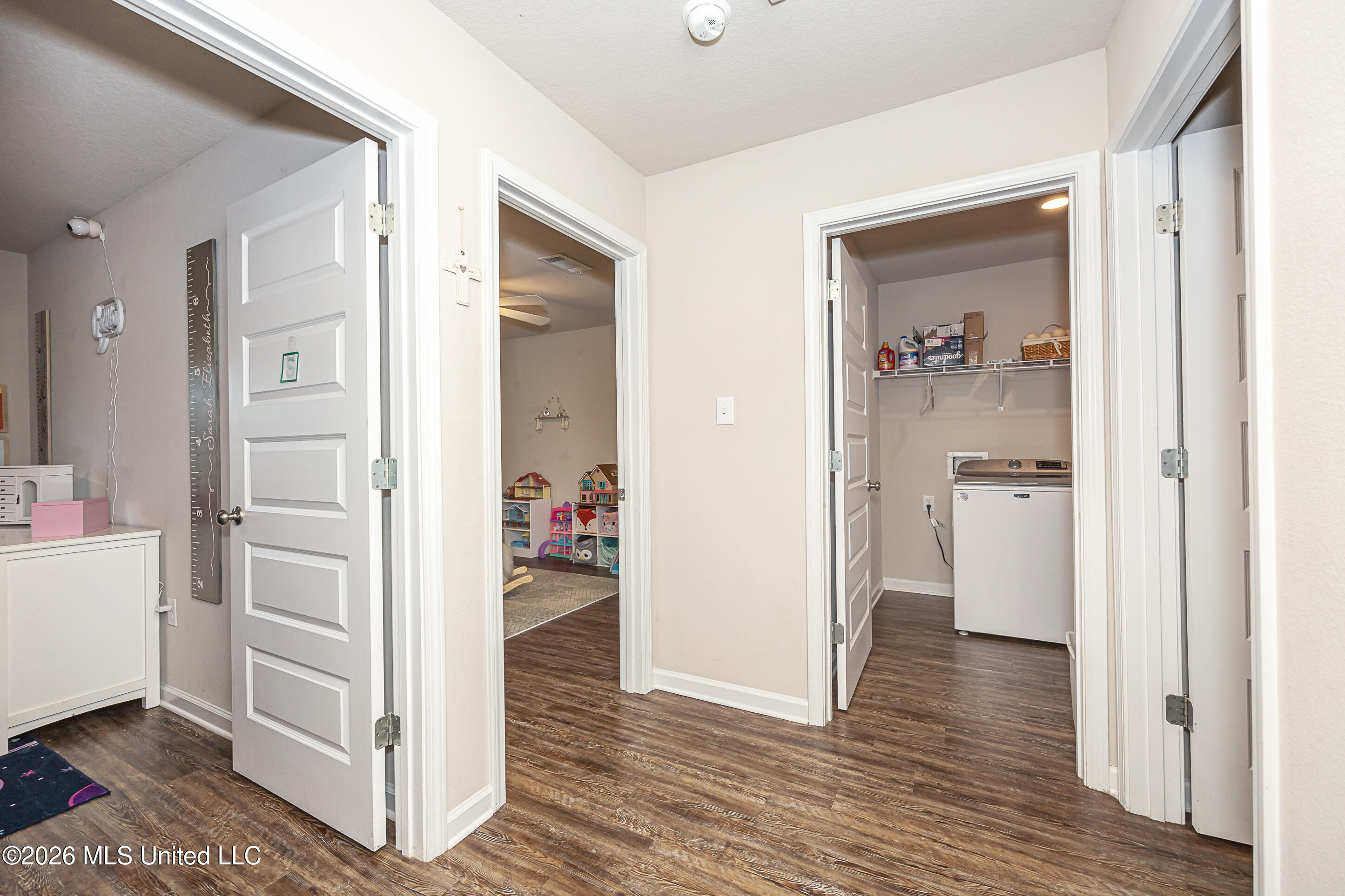 9125 Bellewood Drive Property Photo 12