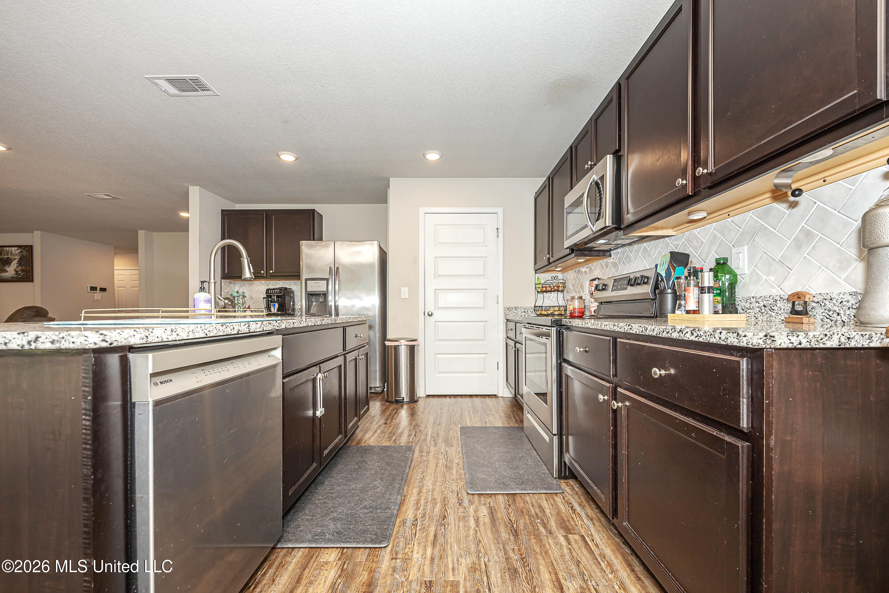 9125 Bellewood Drive Property Photo 19