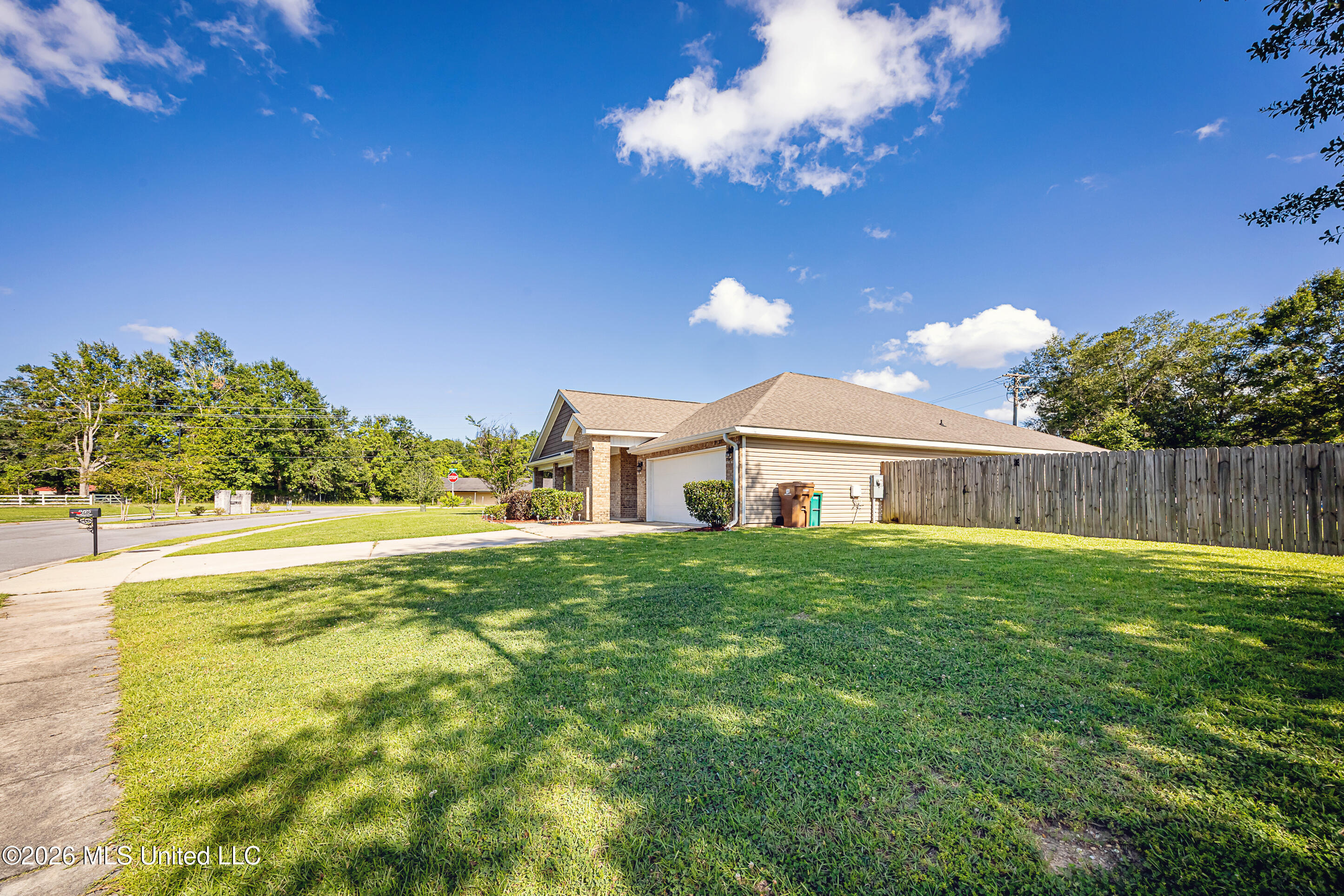 9125 Bellewood Drive Property Photo 37