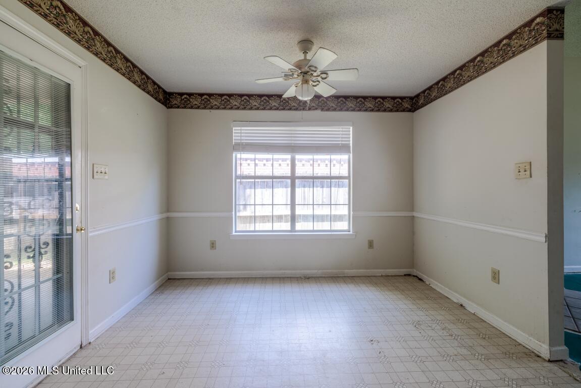 7249 Lucia Lane Property Photo 8