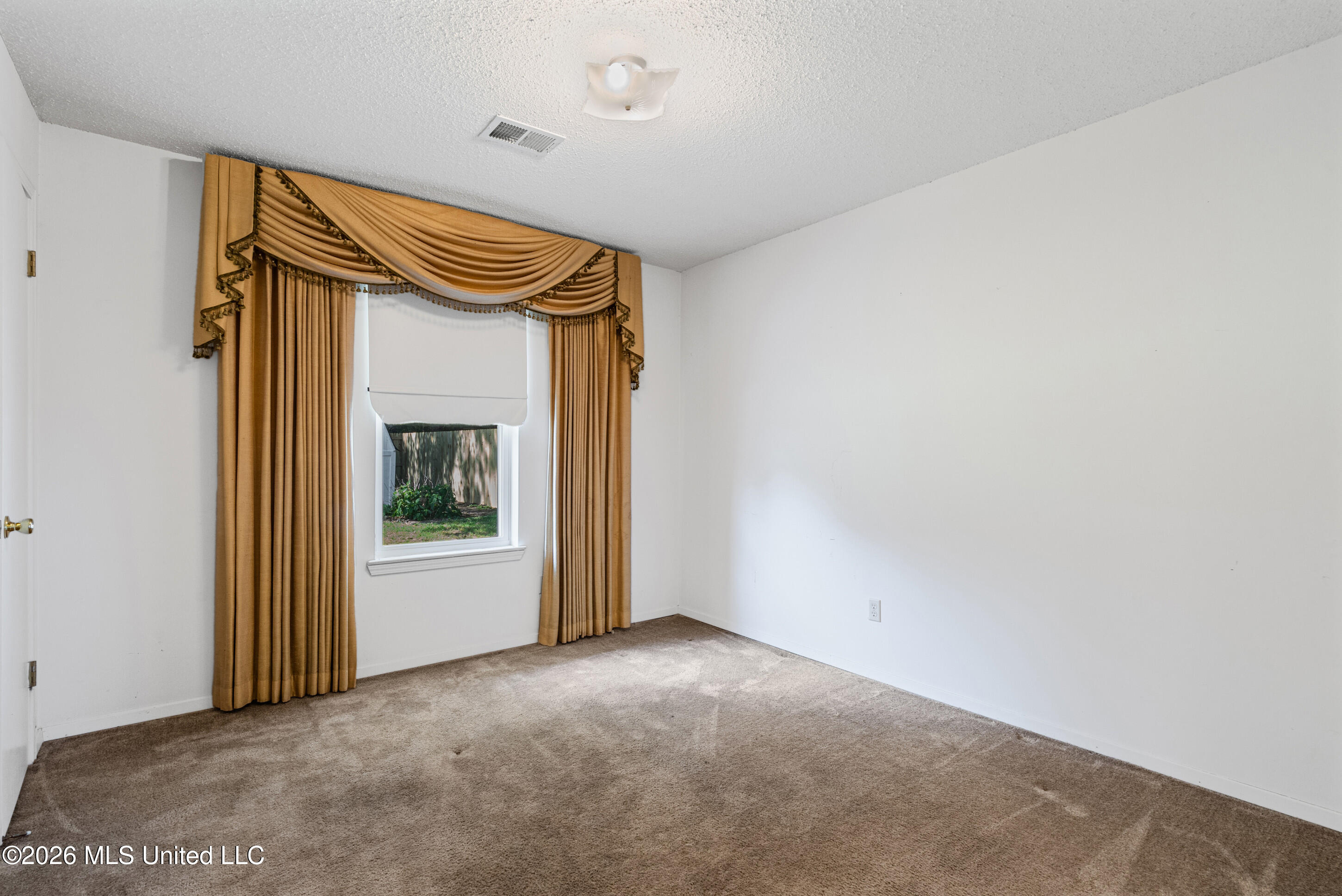 3565 Heathcliff Drive Property Photo 14