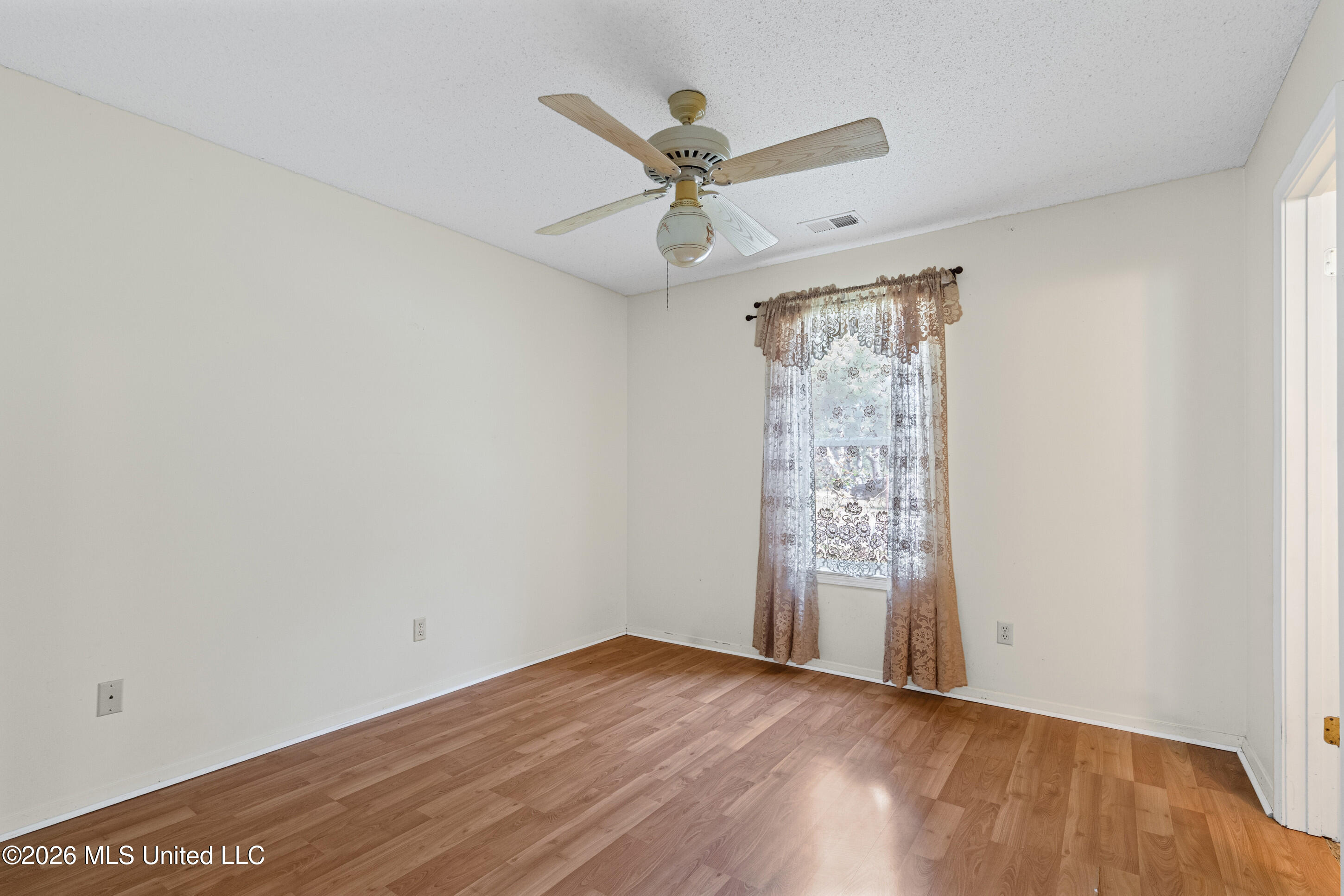 3565 Heathcliff Drive Property Photo 16