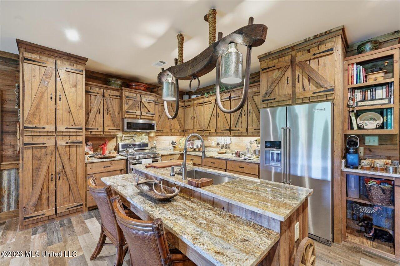979 Barker Road Property Photo 13