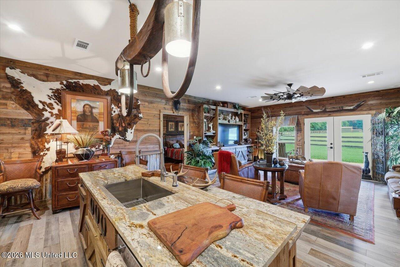 979 Barker Road Property Photo 15