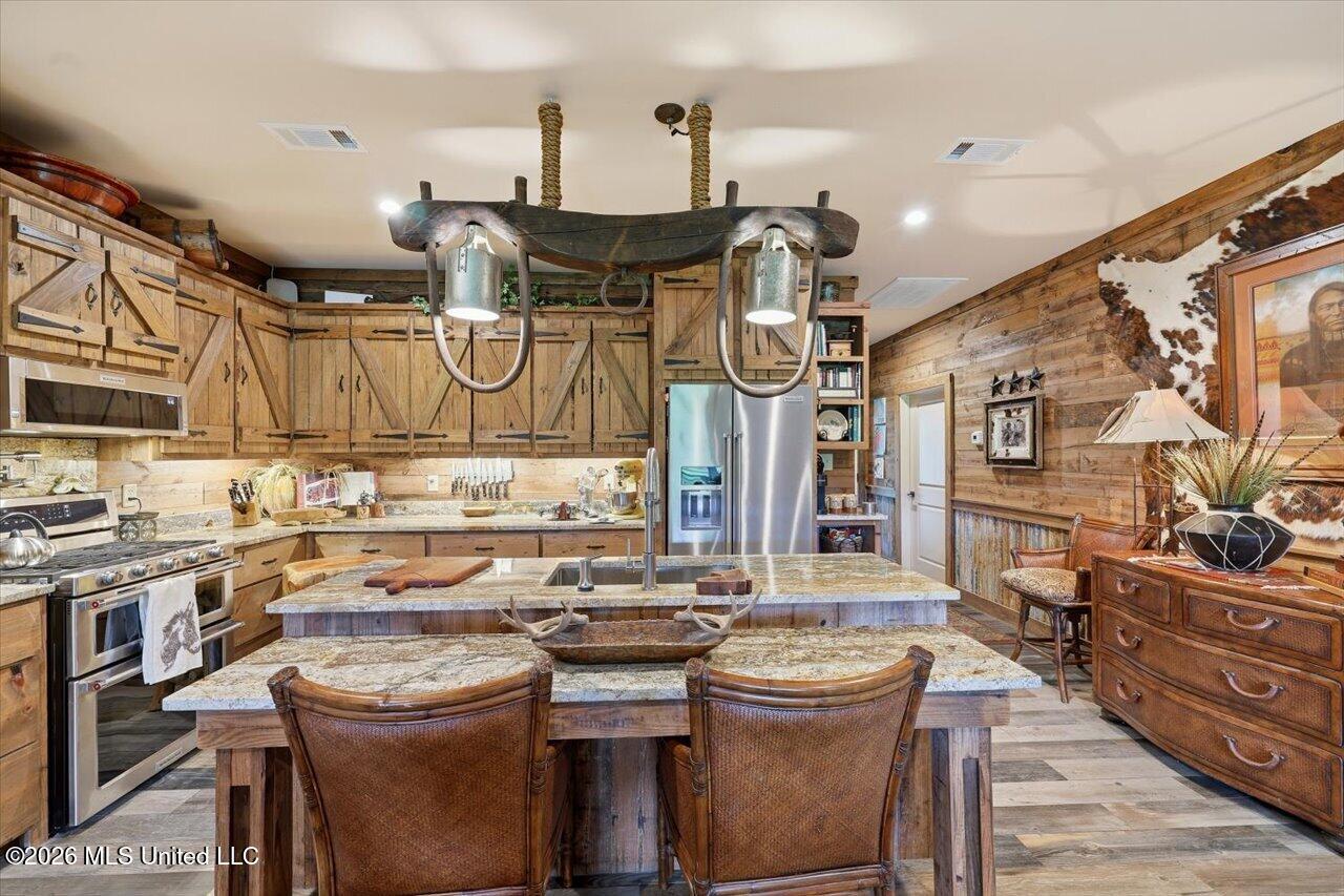 979 Barker Road Property Photo 16