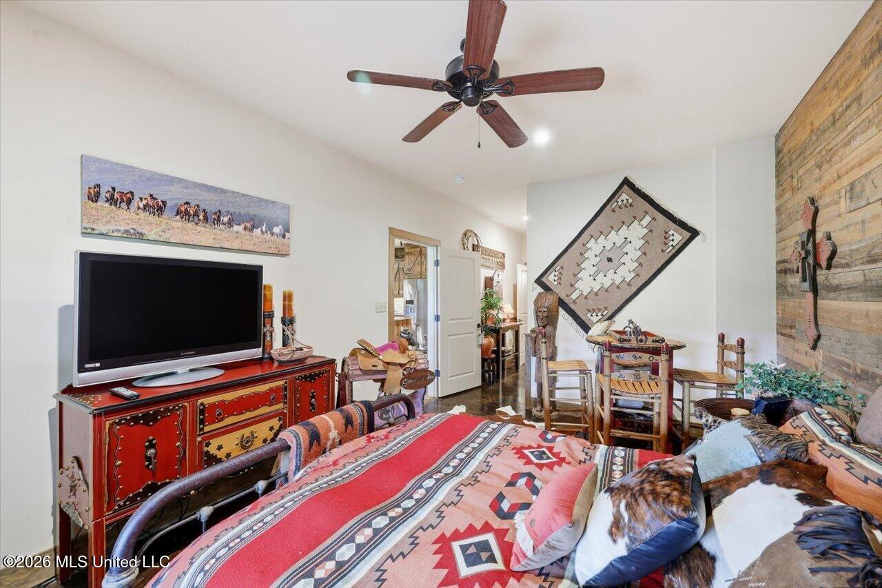 979 Barker Road Property Photo 27