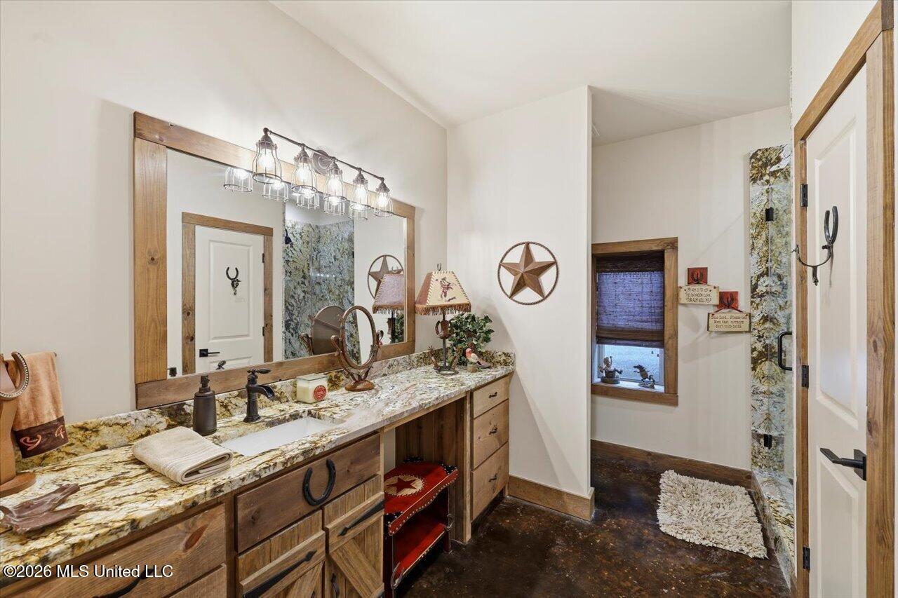 979 Barker Road Property Photo 28
