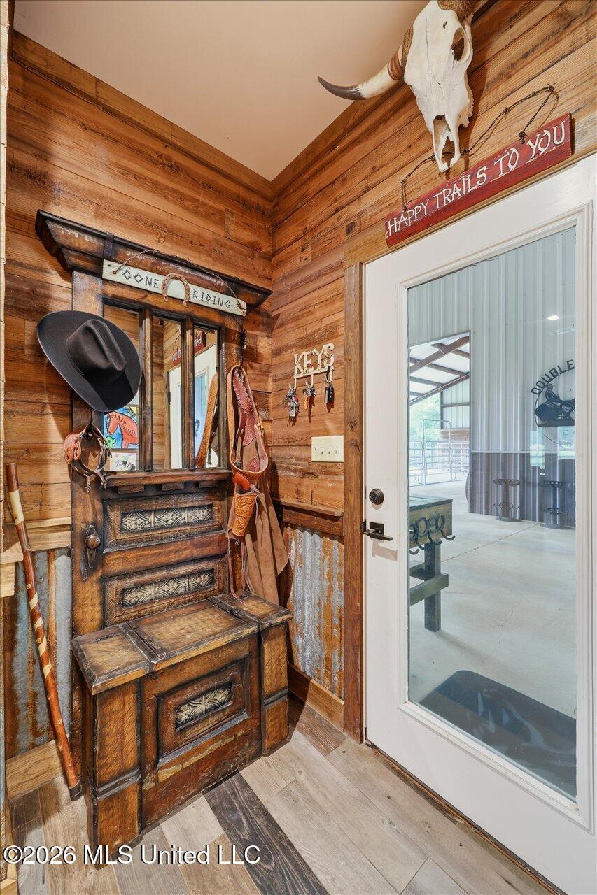 979 Barker Road Property Photo 30