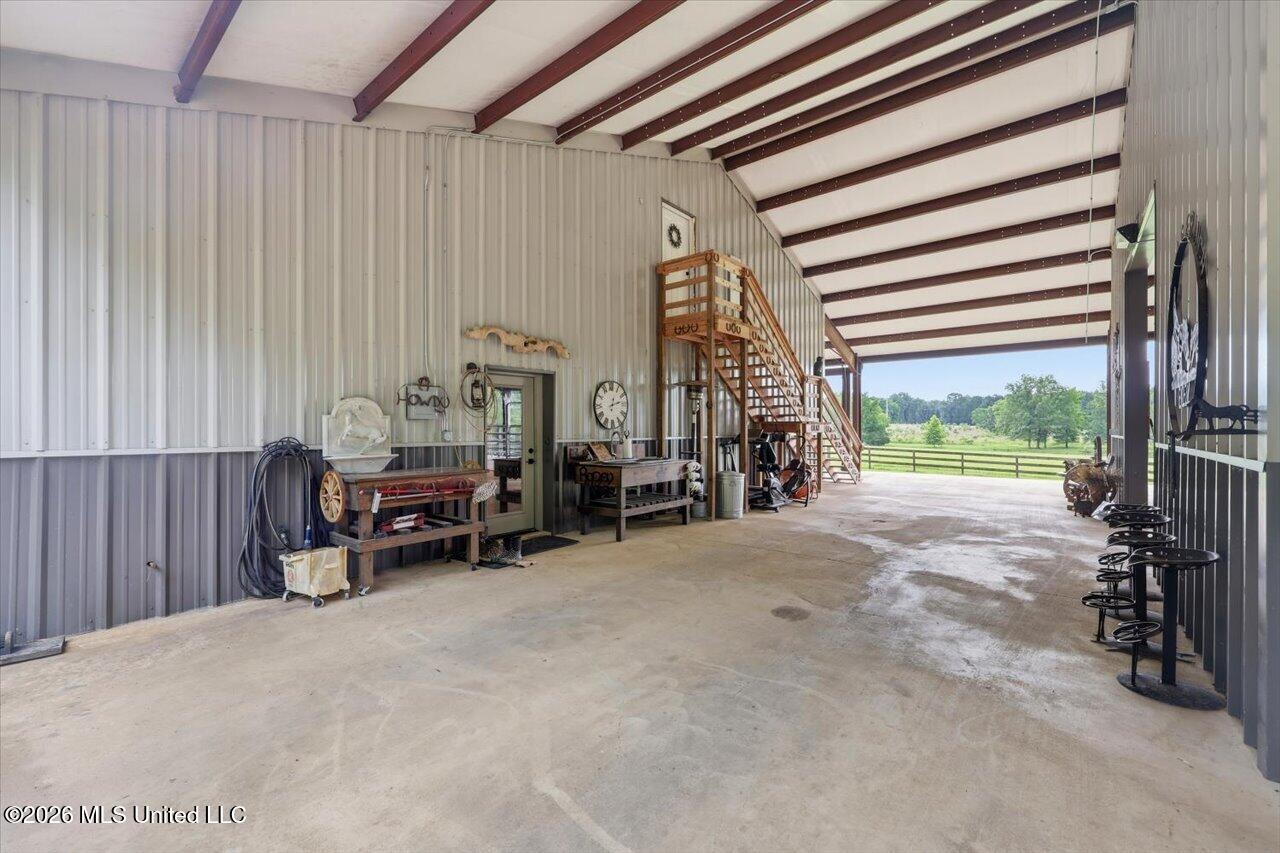 979 Barker Road Property Photo 31