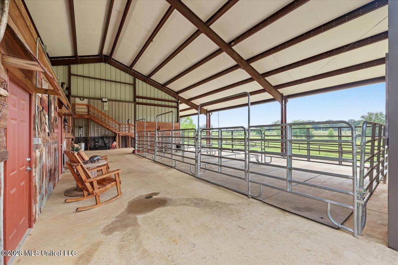979 Barker Road Property Photo 37