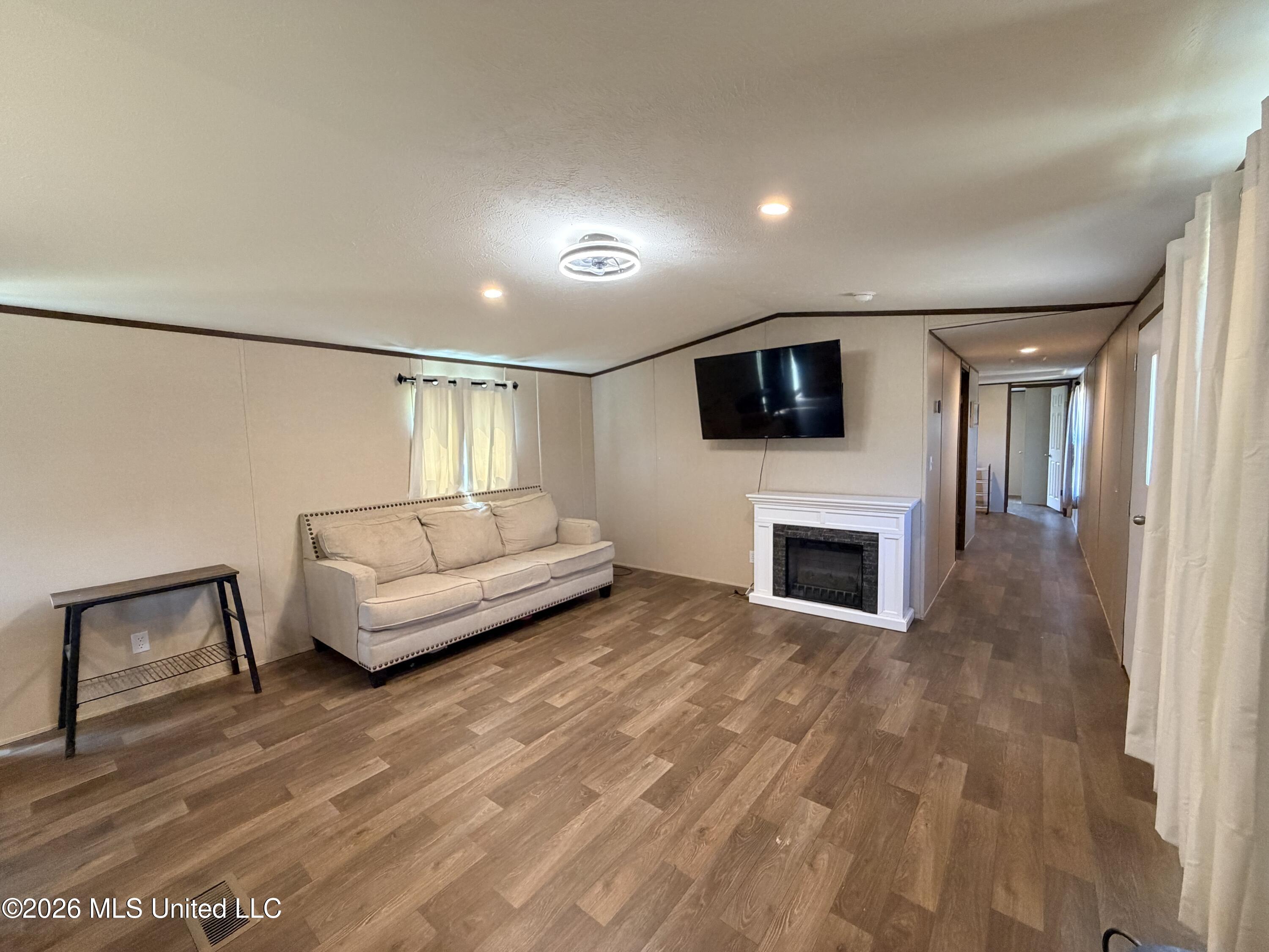 115 Calhoun Road Property Photo 7