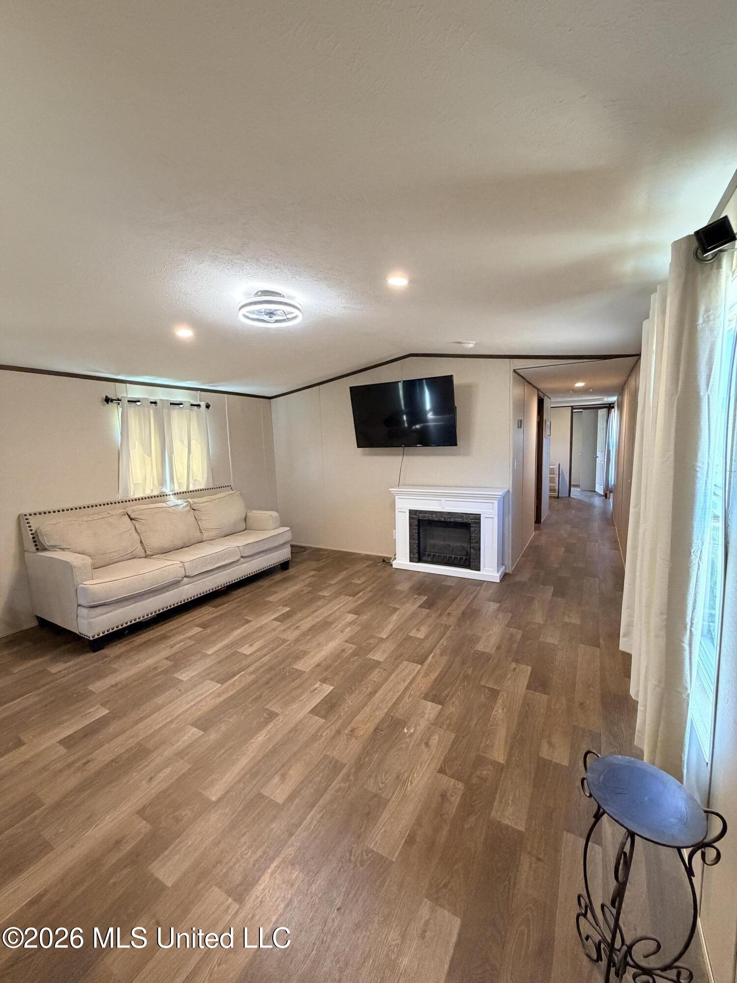 115 Calhoun Road Property Photo 8