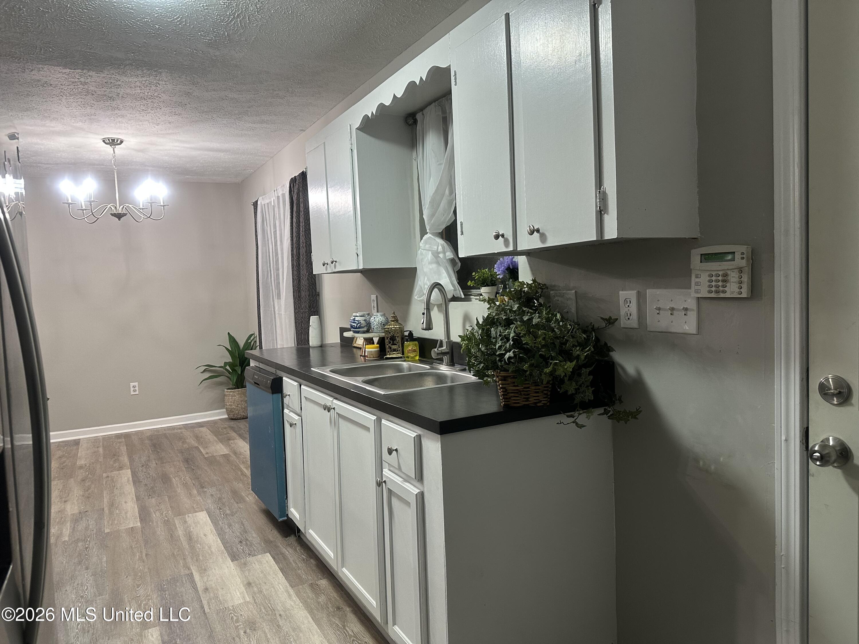 1249 Saint Augustine Drive Property Photo 10