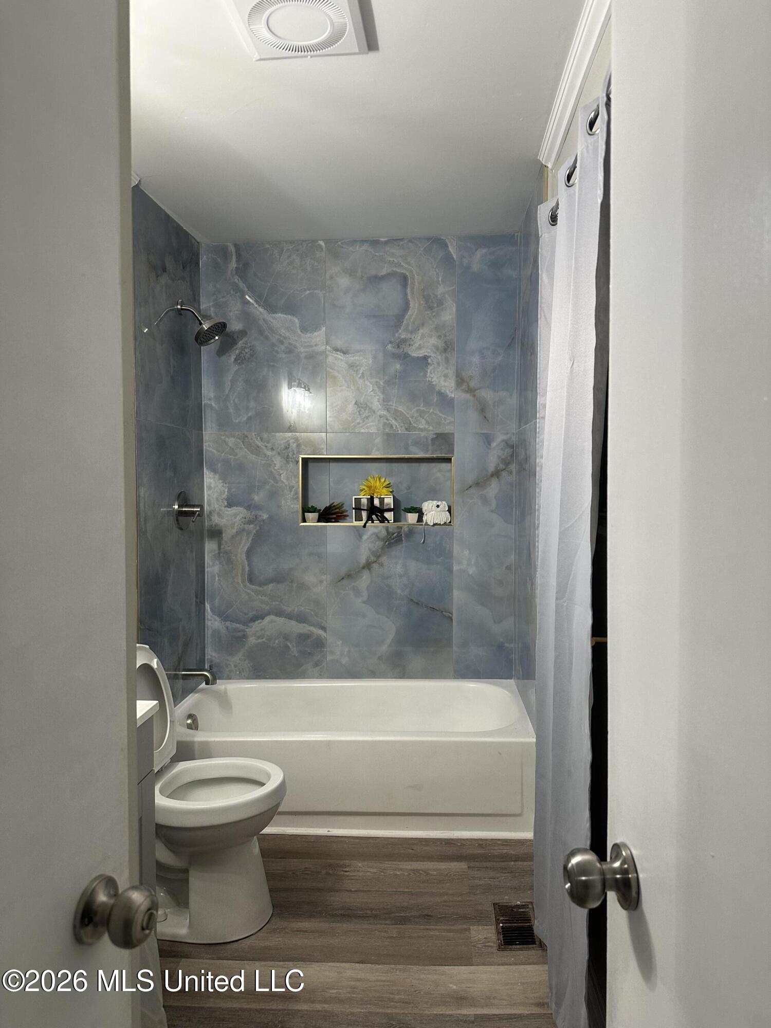 1249 Saint Augustine Drive Property Photo 20