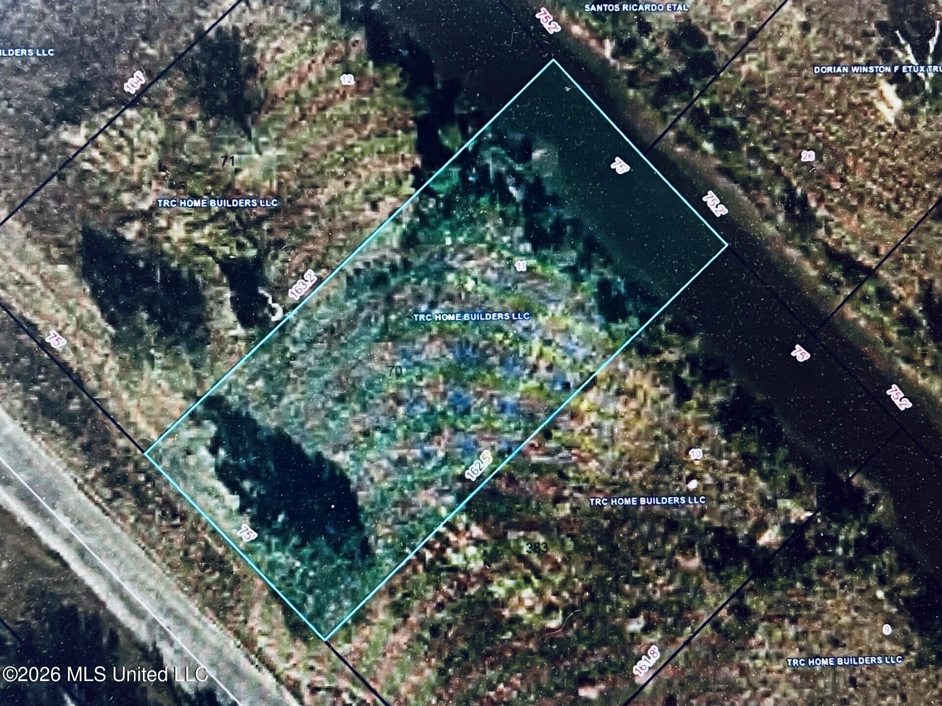 Admiral Drive Property Photo 4