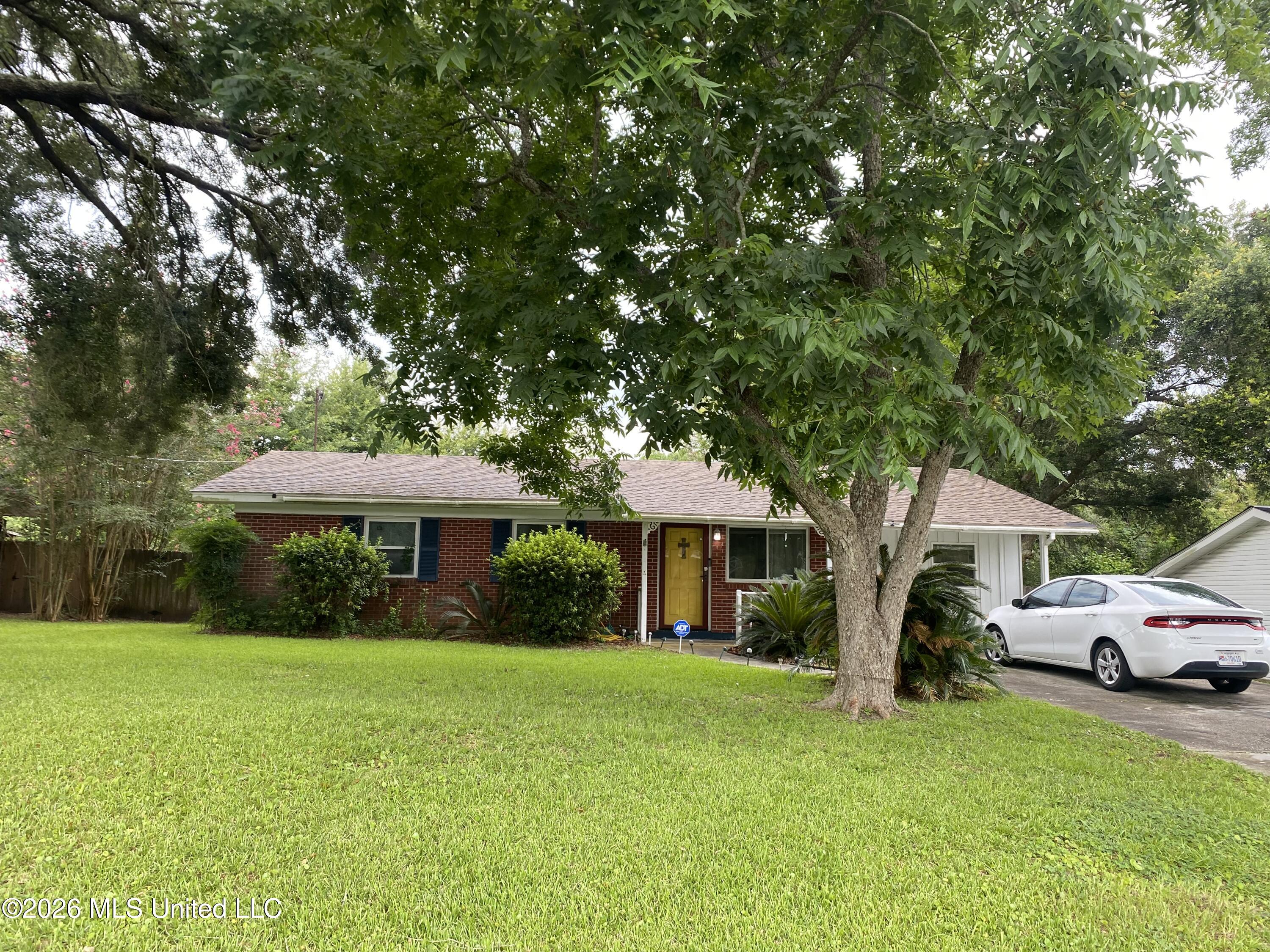 717 Carter Drive Property Photo 1