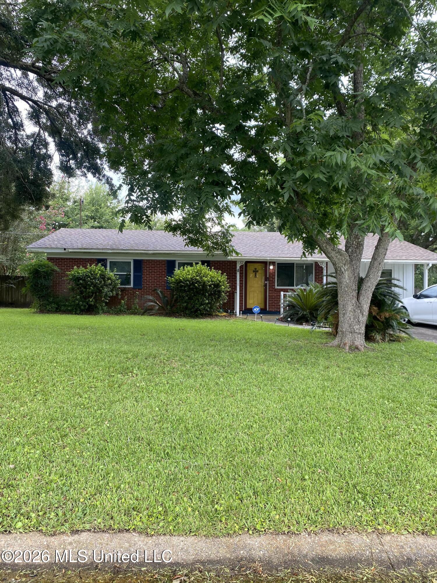 717 Carter Drive Property Photo 2