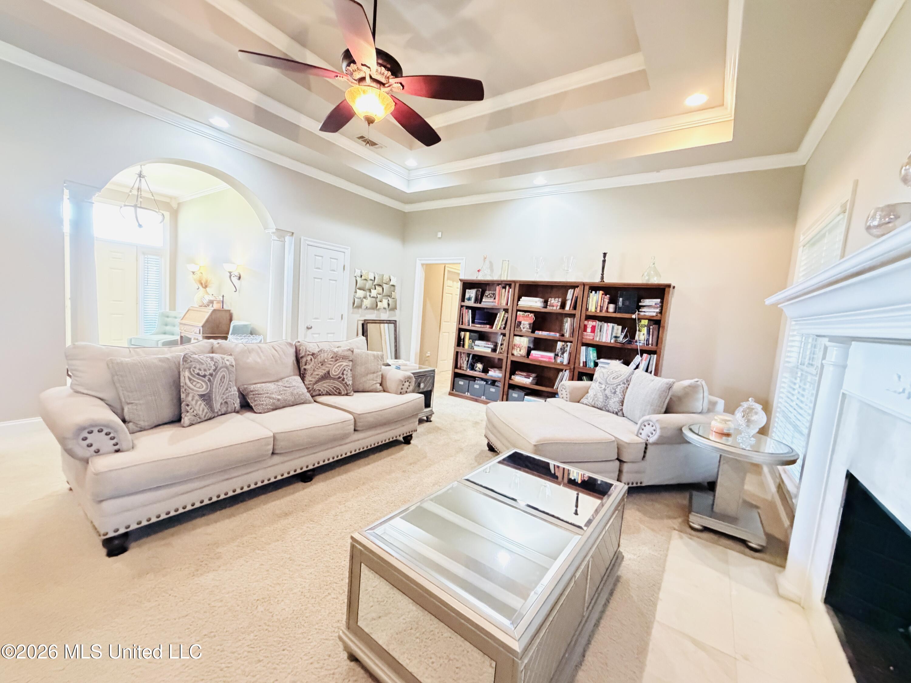 411 Chenoa Avenue Property Photo 3