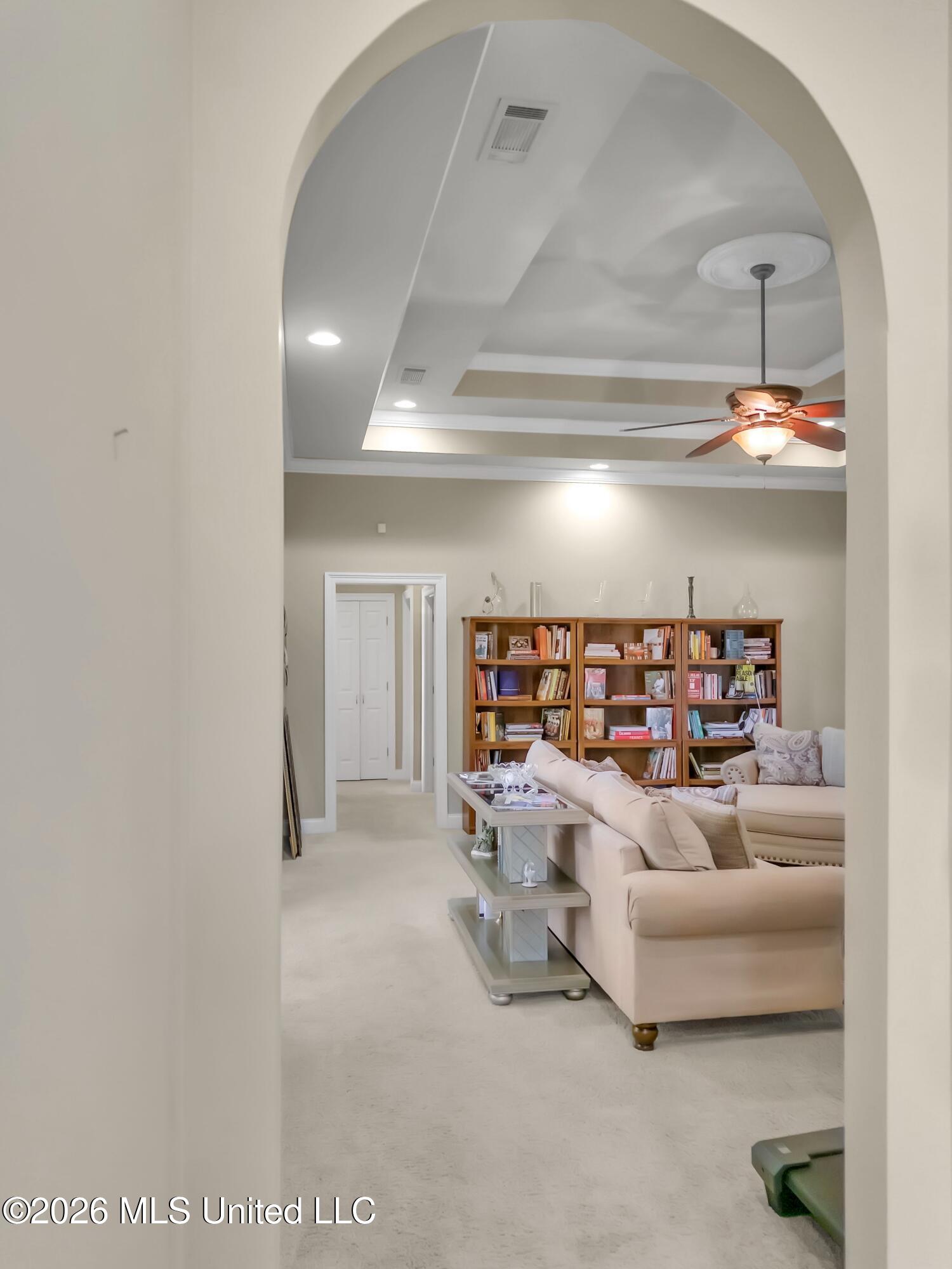 411 Chenoa Avenue Property Photo 8