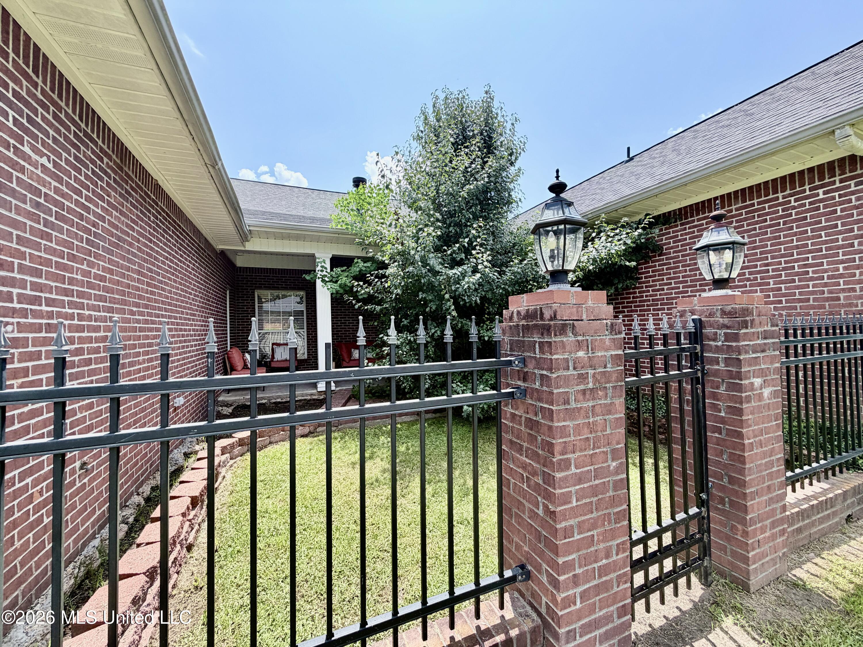 411 Chenoa Avenue Property Photo 17