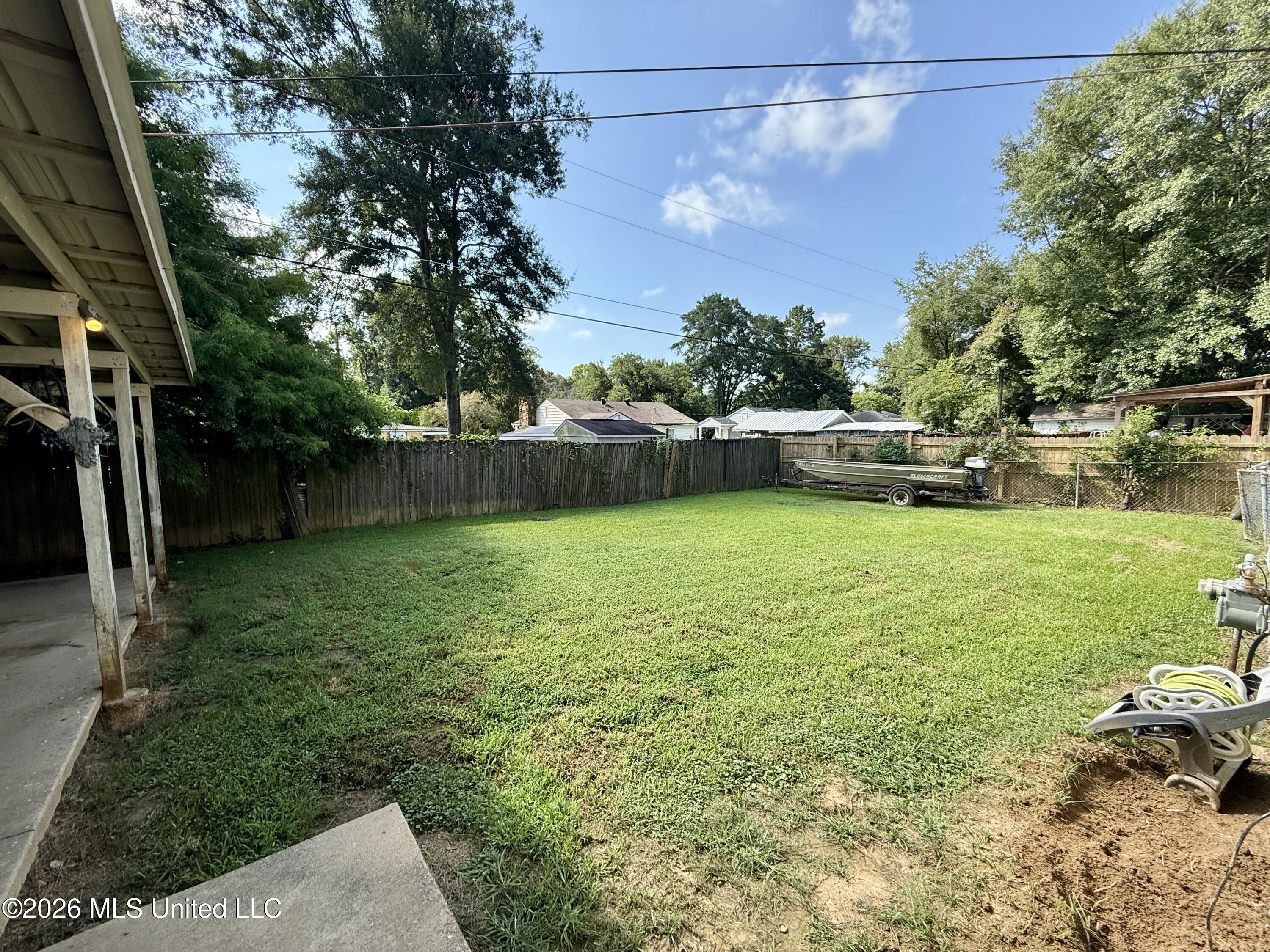 903 Kenwood Lane Property Photo 2