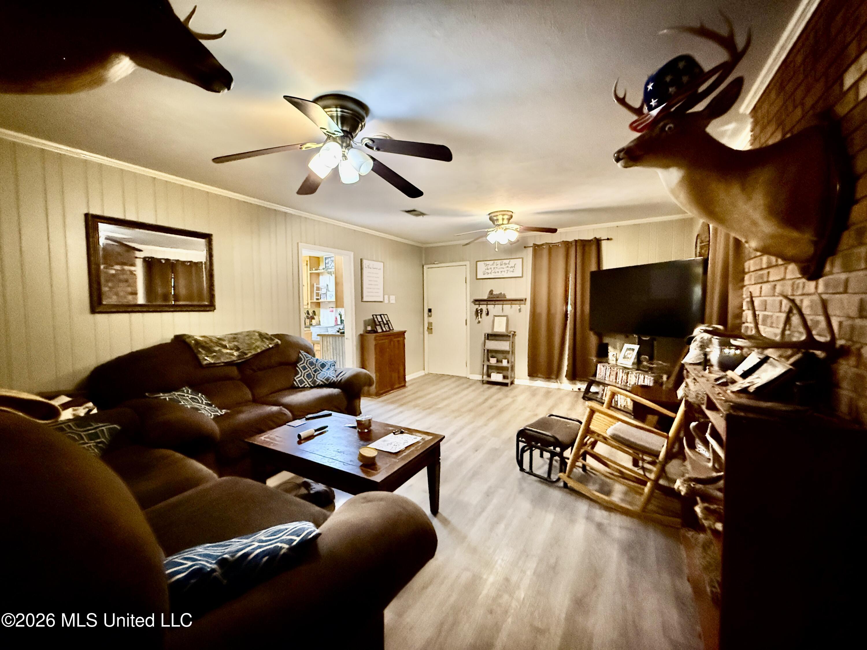 903 Kenwood Lane Property Photo 4