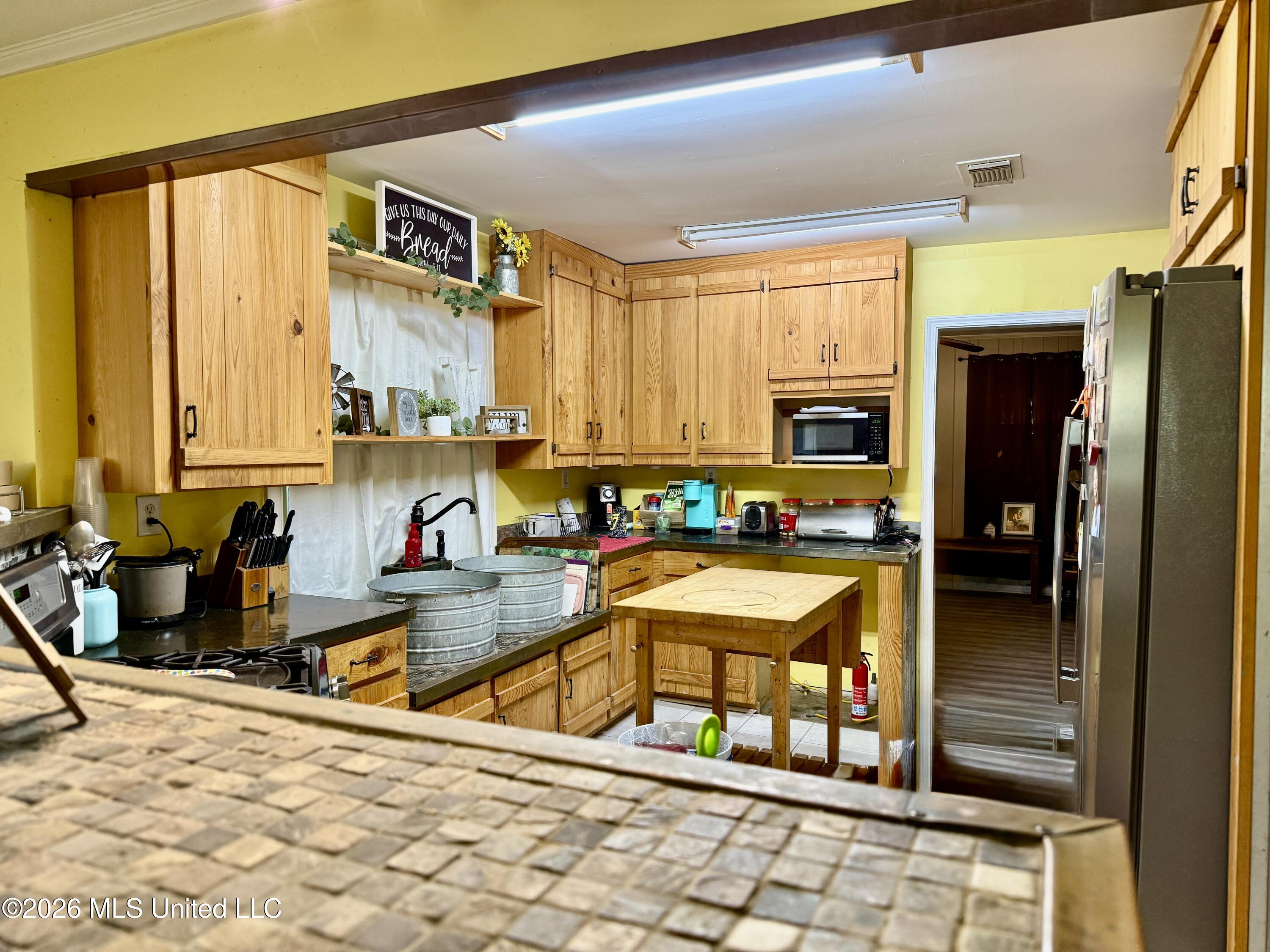 903 Kenwood Lane Property Photo 6