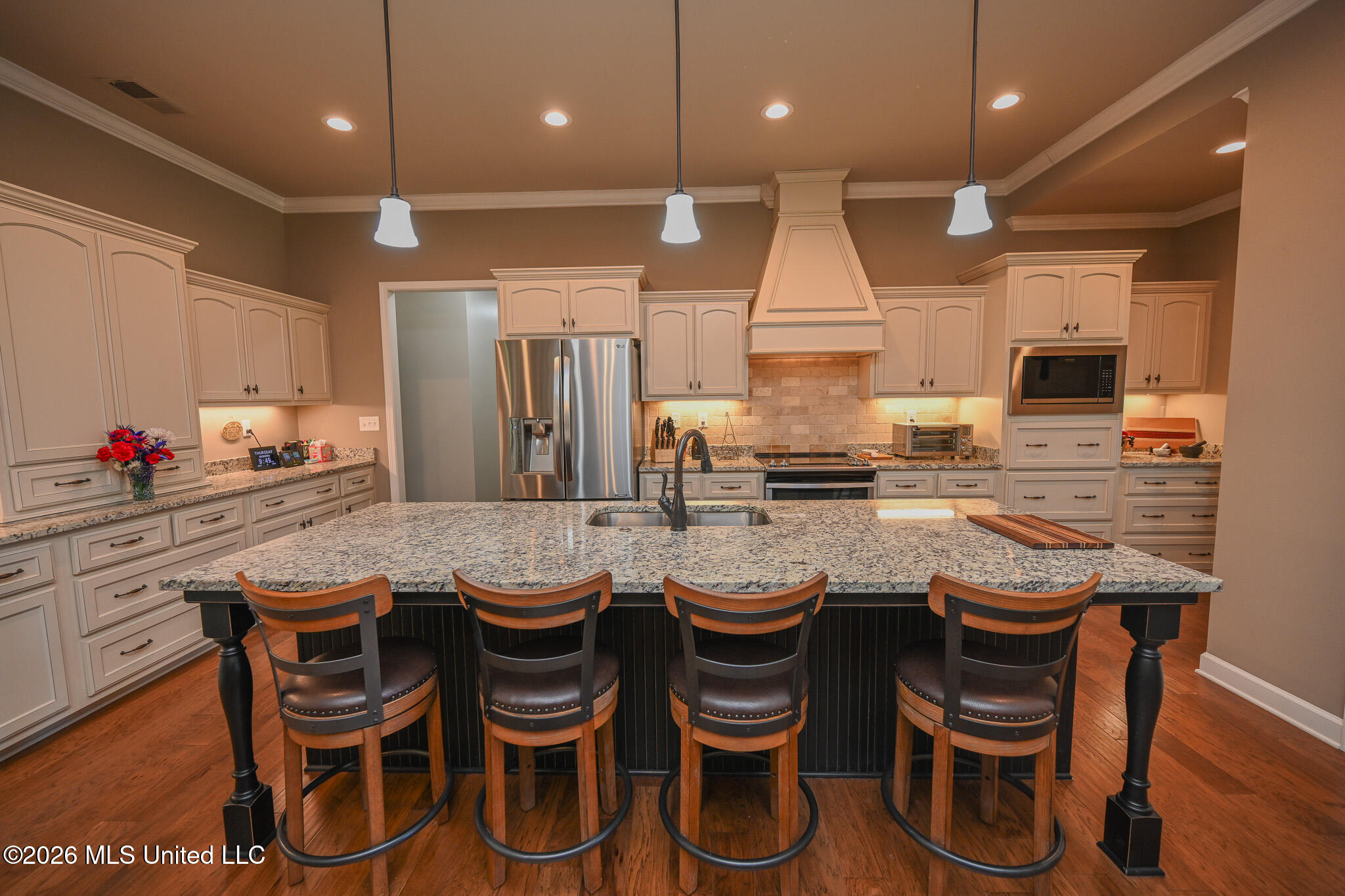 4650 Pleasant Breeze Drive Property Photo 9