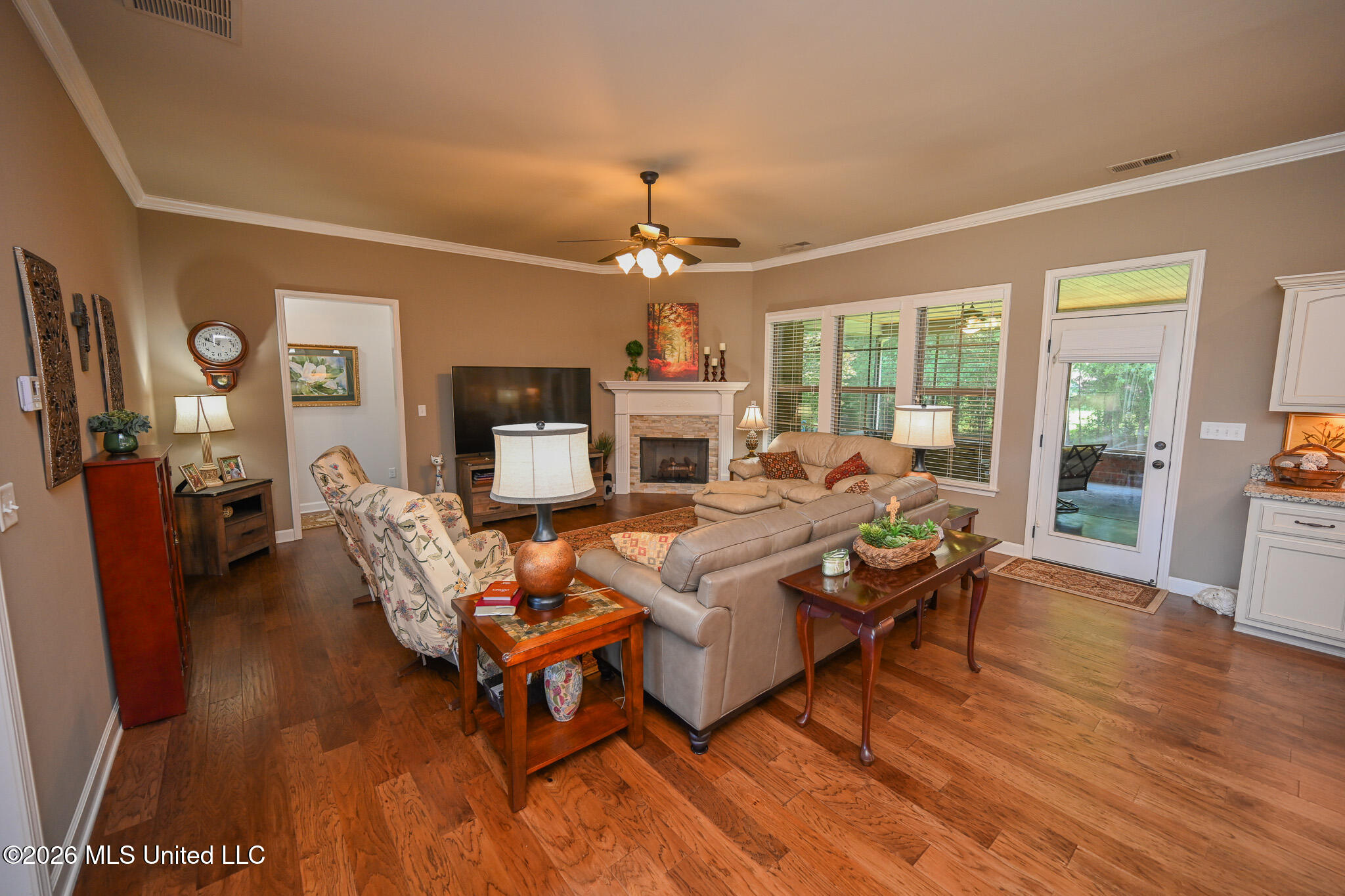 4650 Pleasant Breeze Drive Property Photo 16